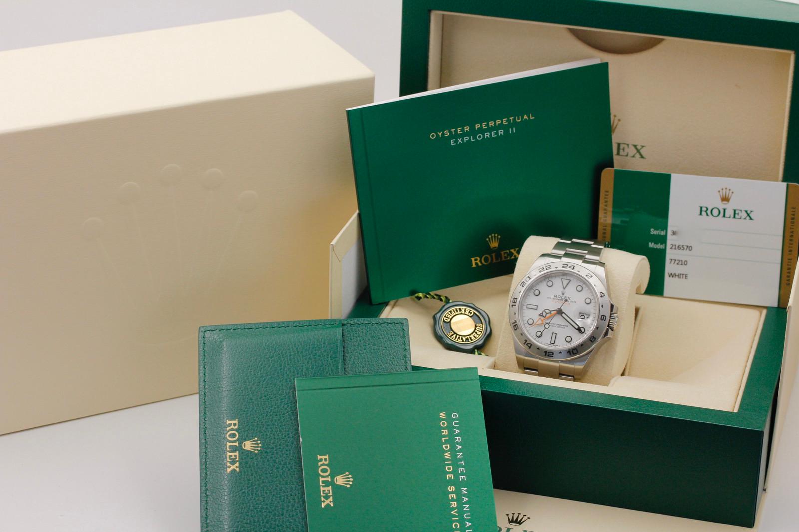 Watch Image 11
