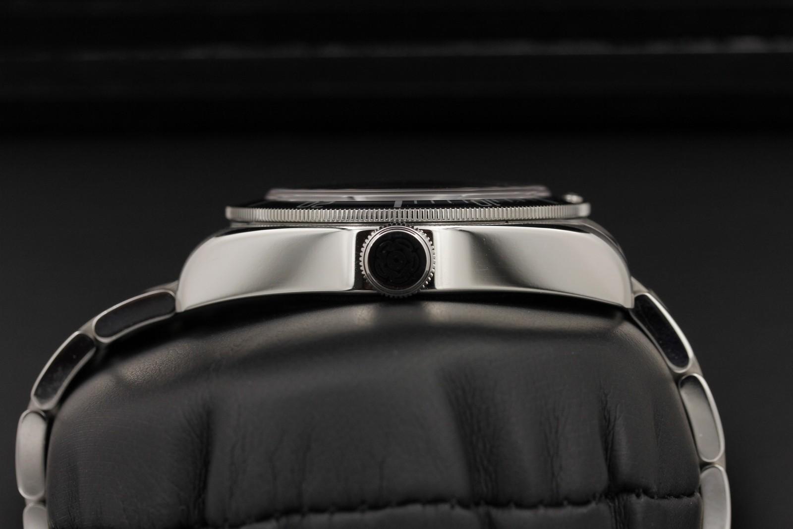 Watch Image 3