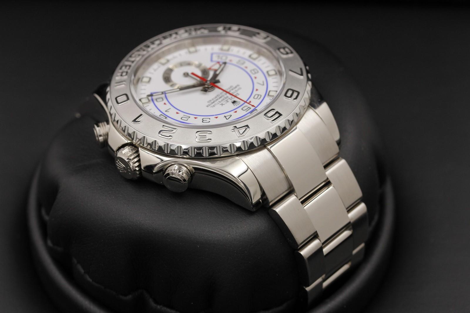 Watch Image 4