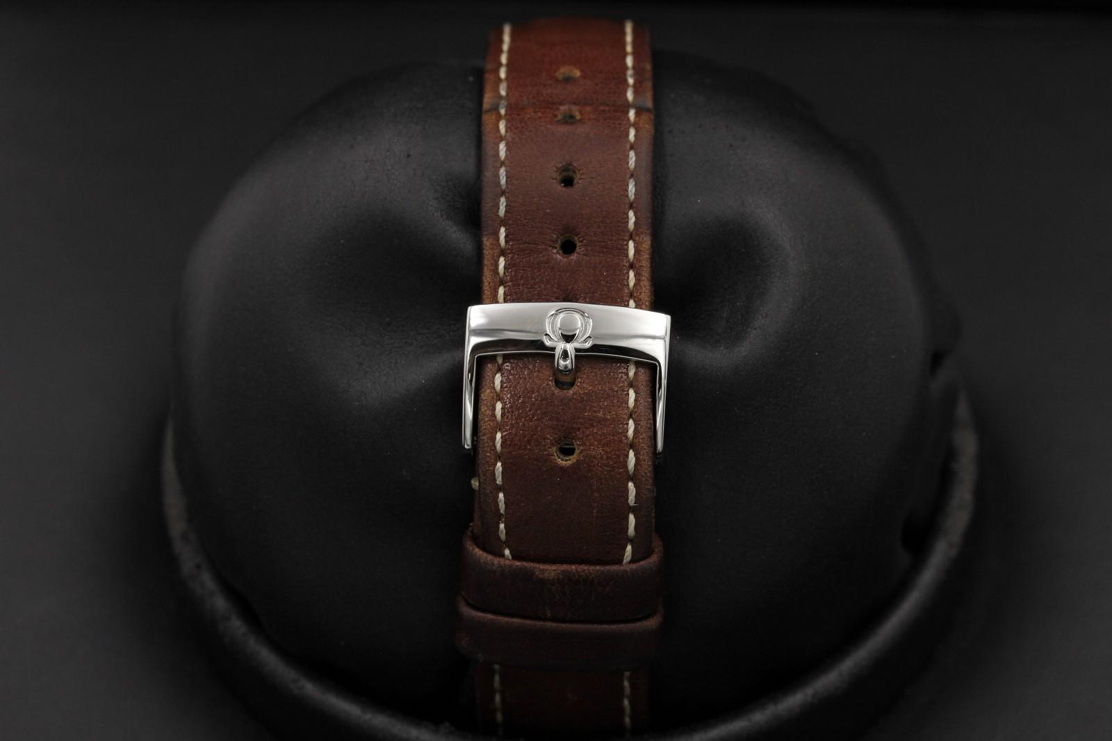 Watch Image 7