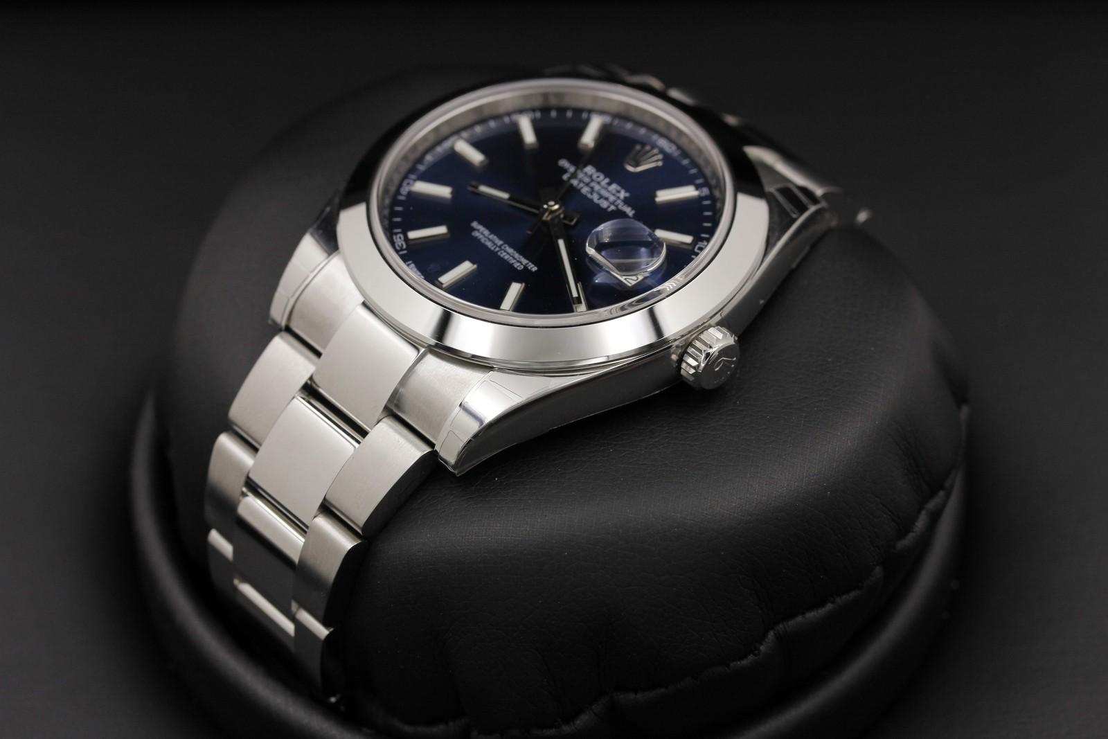 Watch Image 2