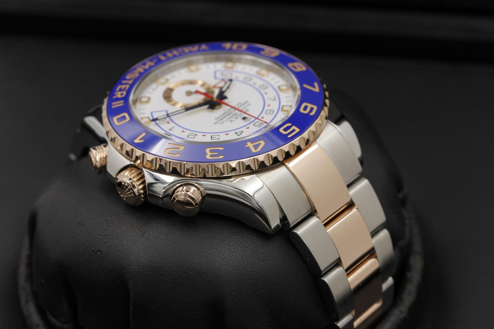 Watch Image 4