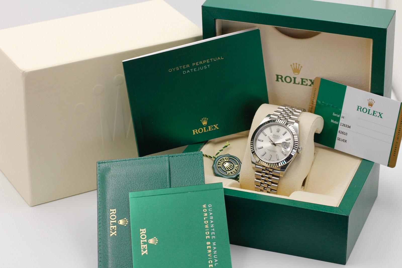 Watch Image 11