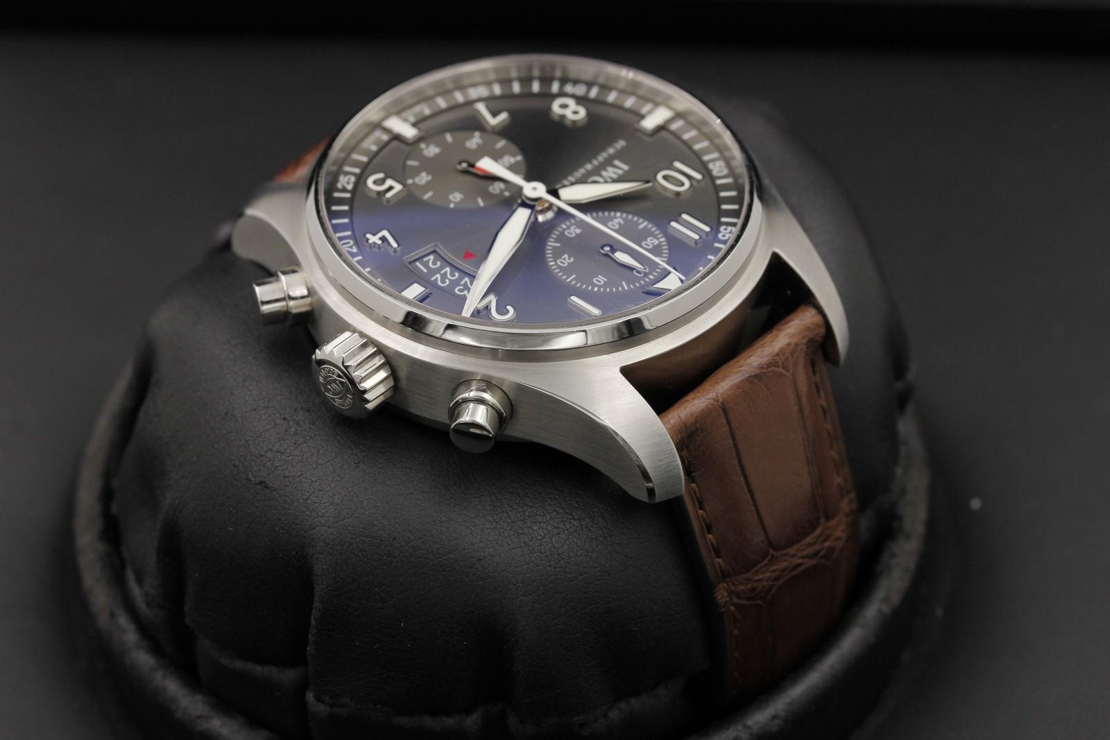Watch Image 4