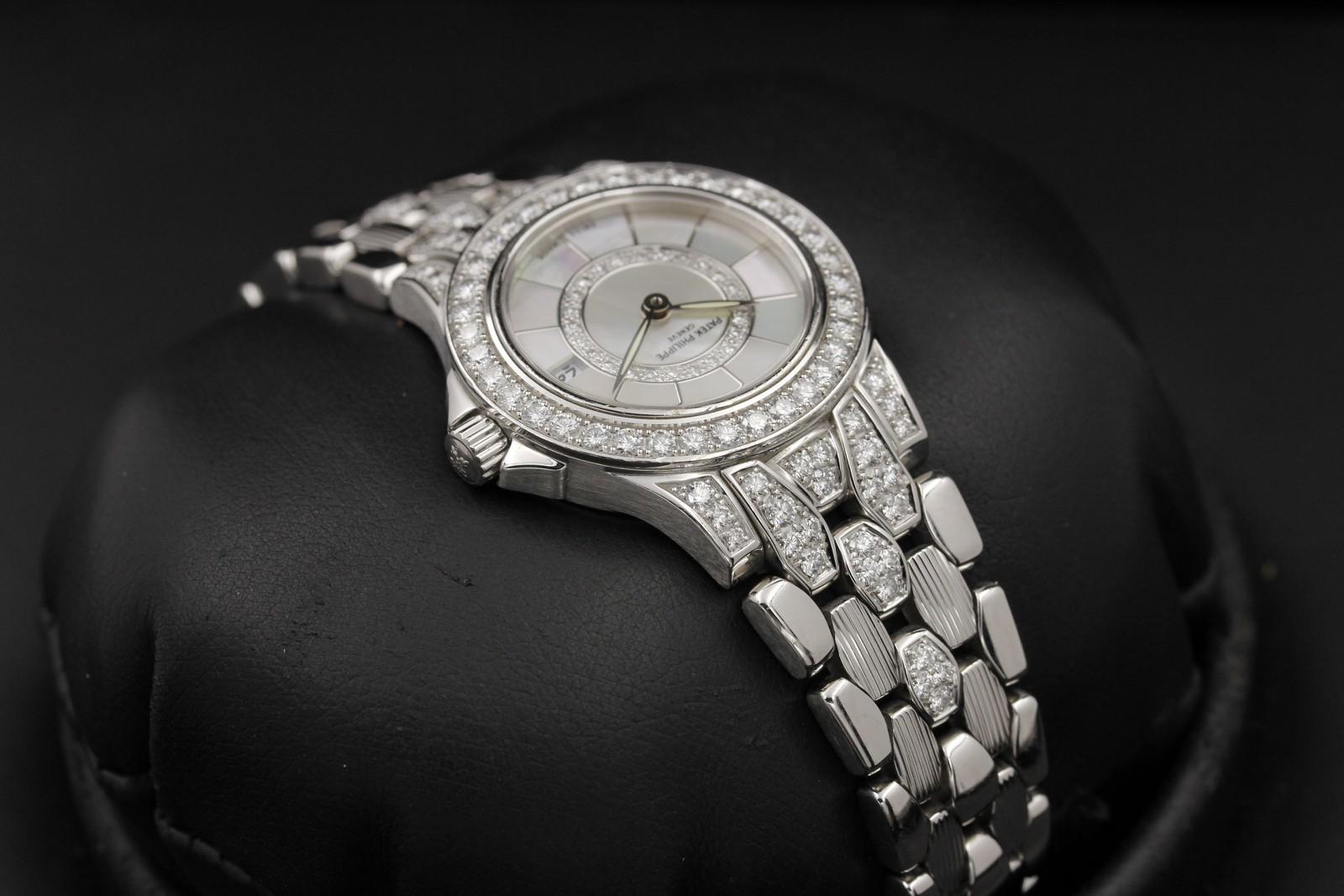 Watch Image 4