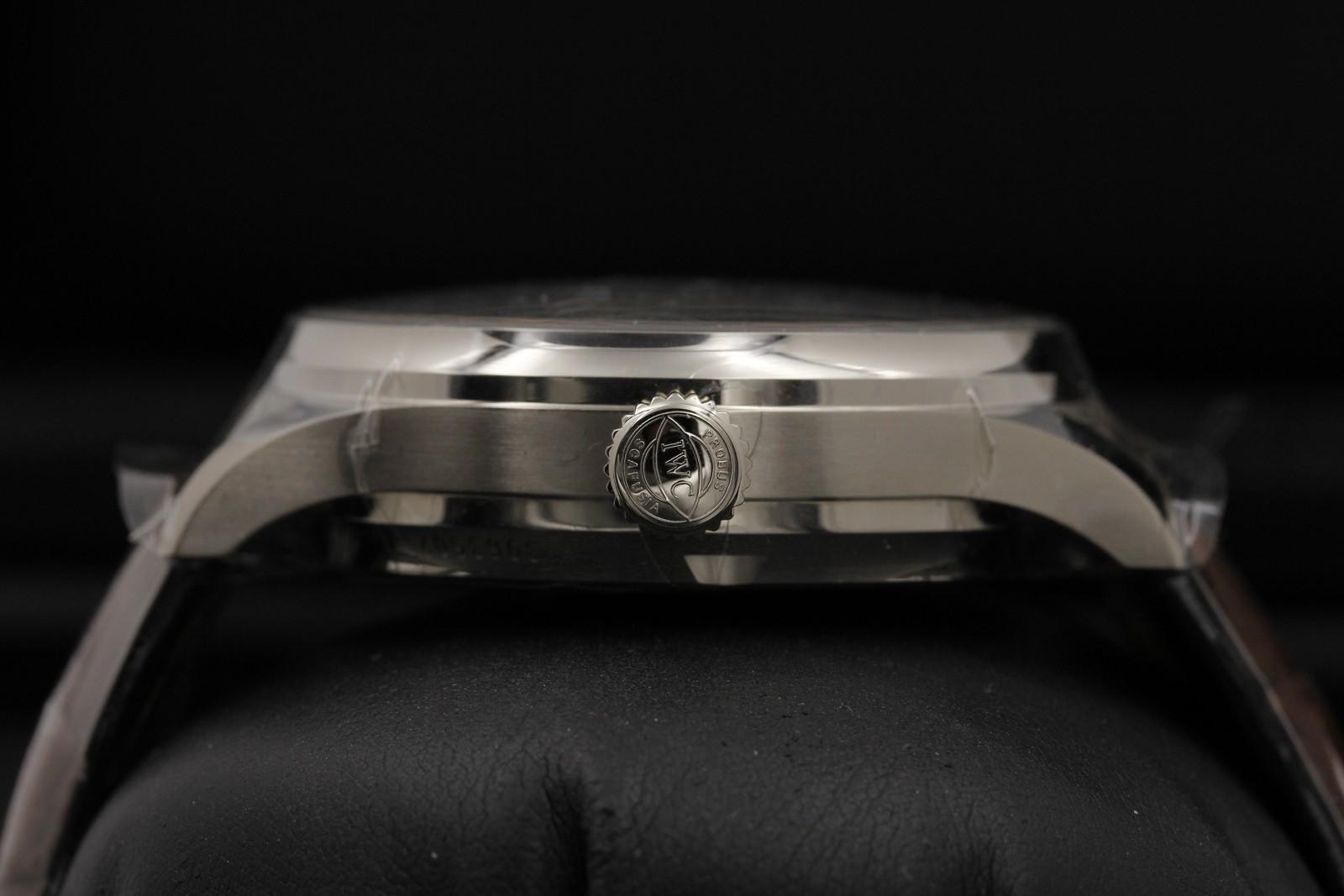 Watch Image 3