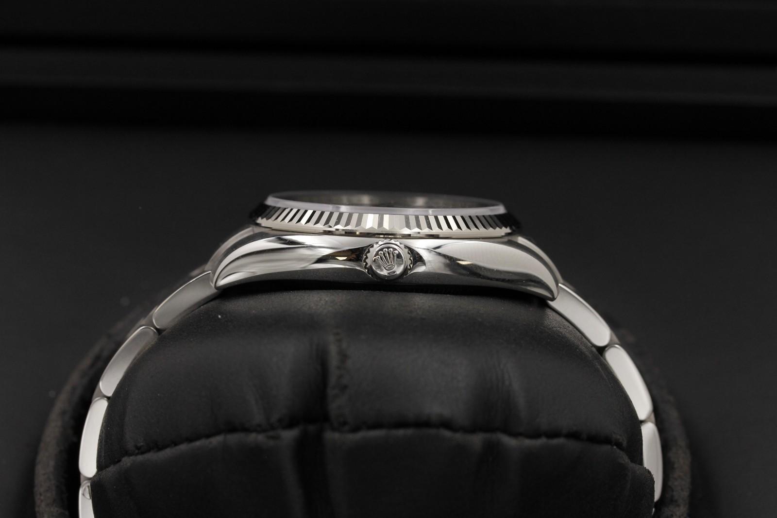Watch Image 3