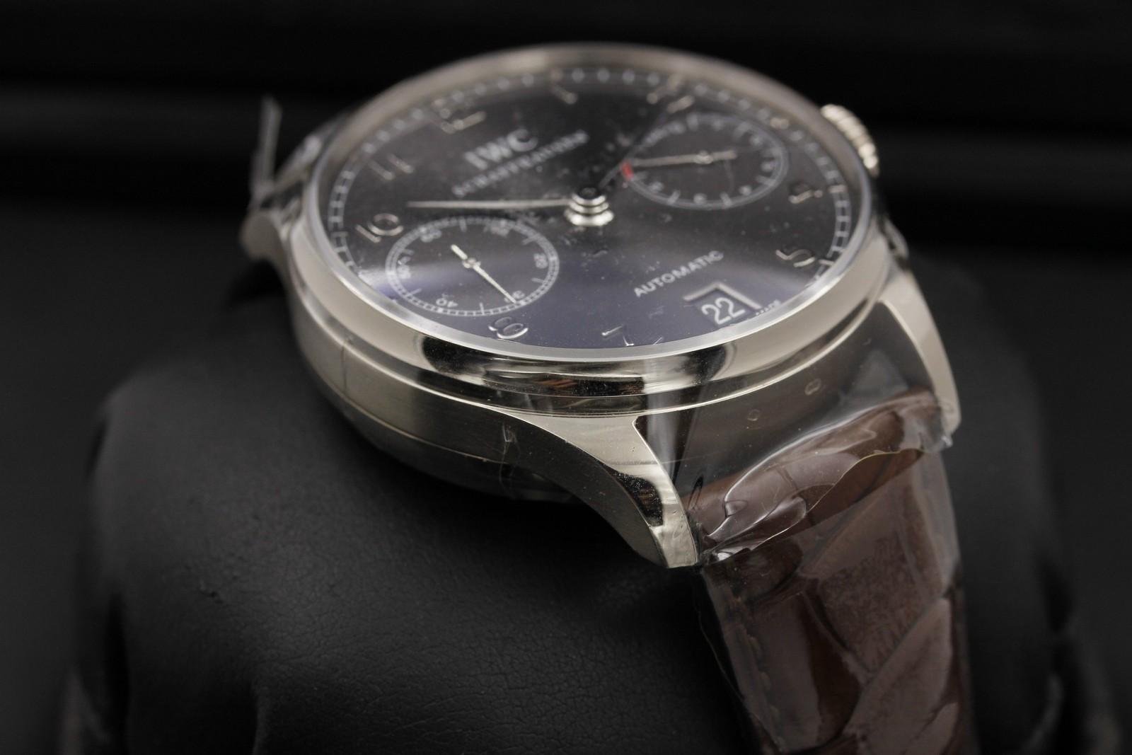 Watch Image 6