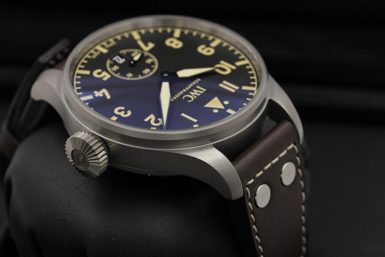 Watch Image 4
