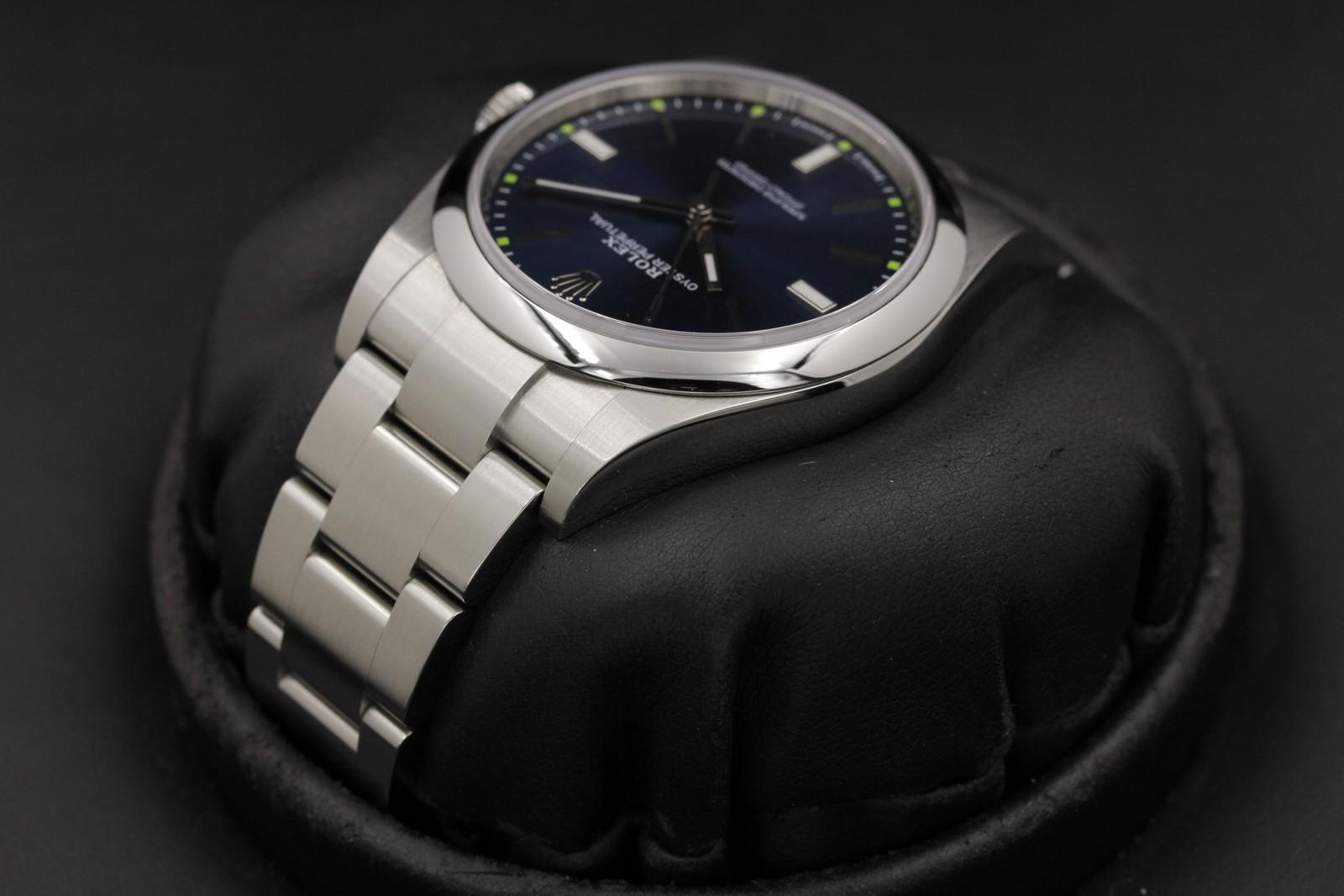 Watch Image 5