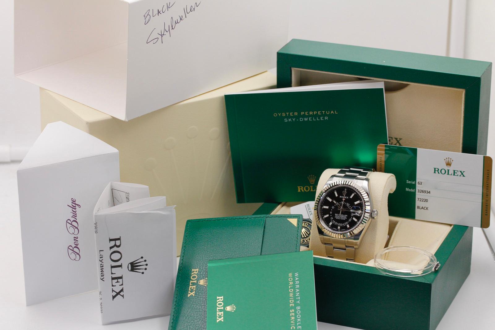 Watch Image 12
