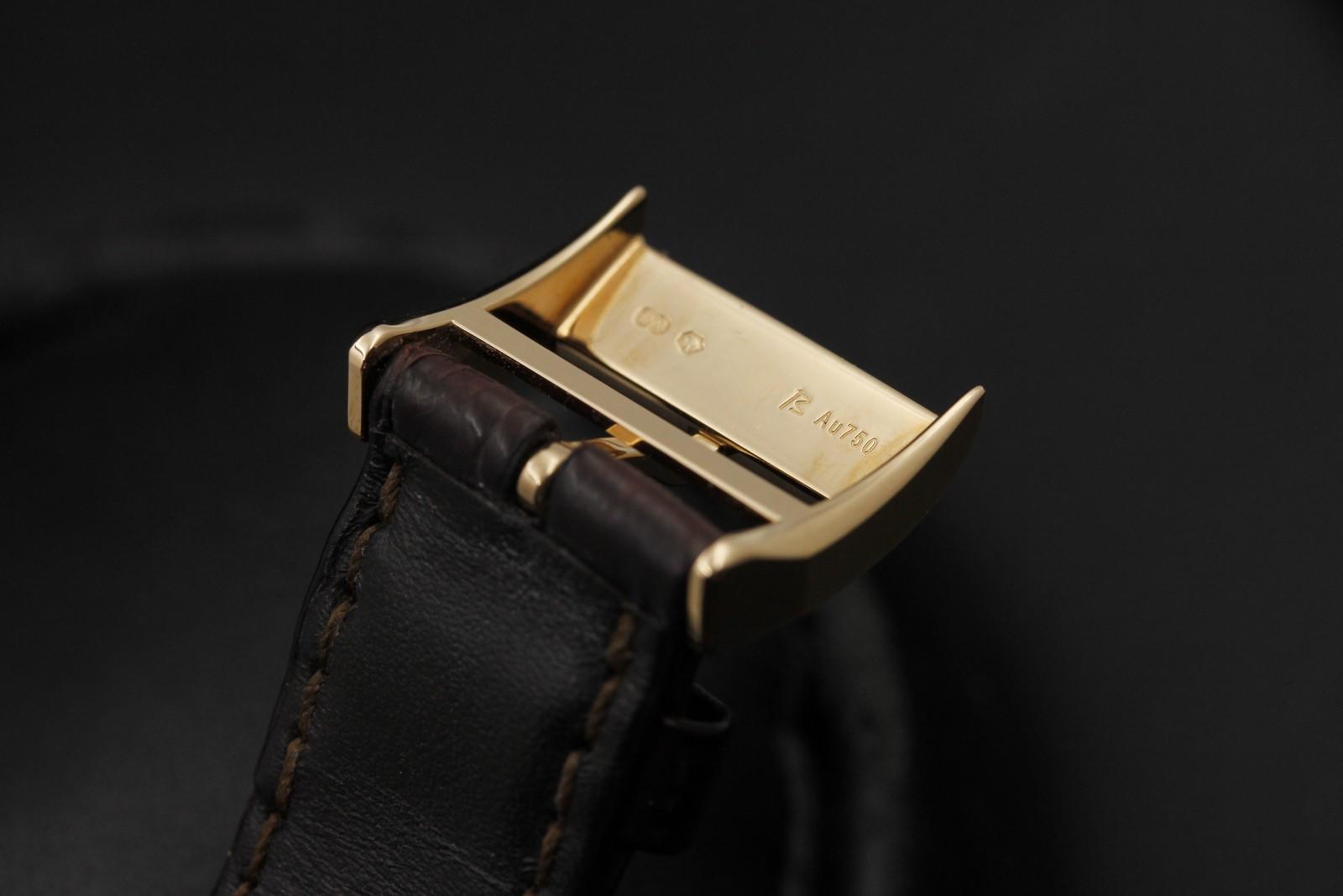 Watch Image 11
