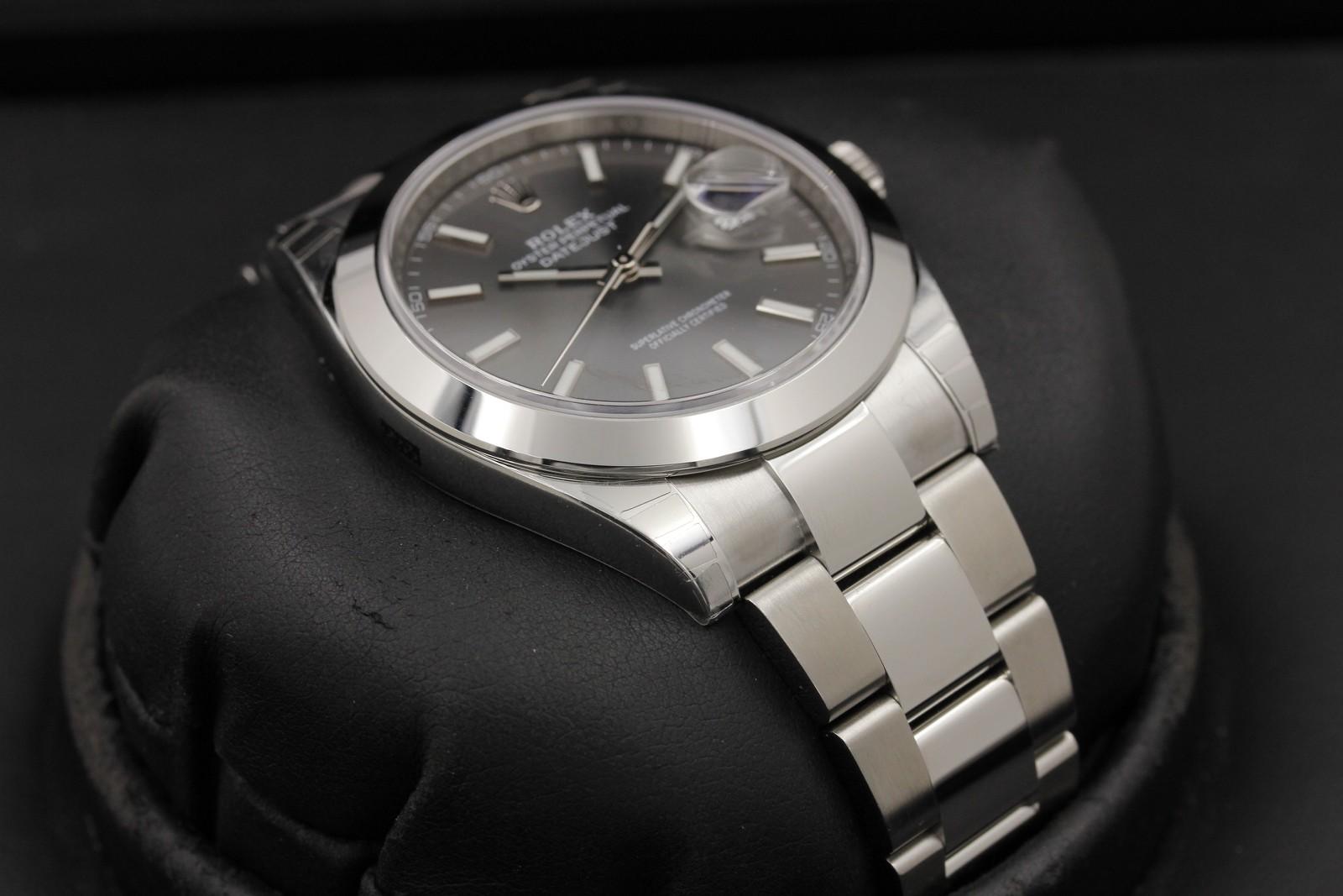 Watch Image 6