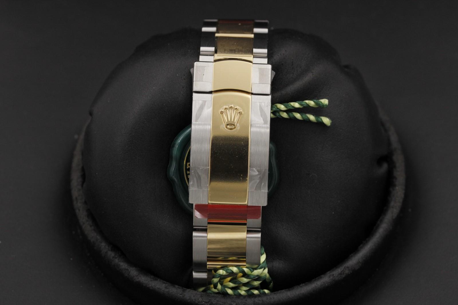 Watch Image 7