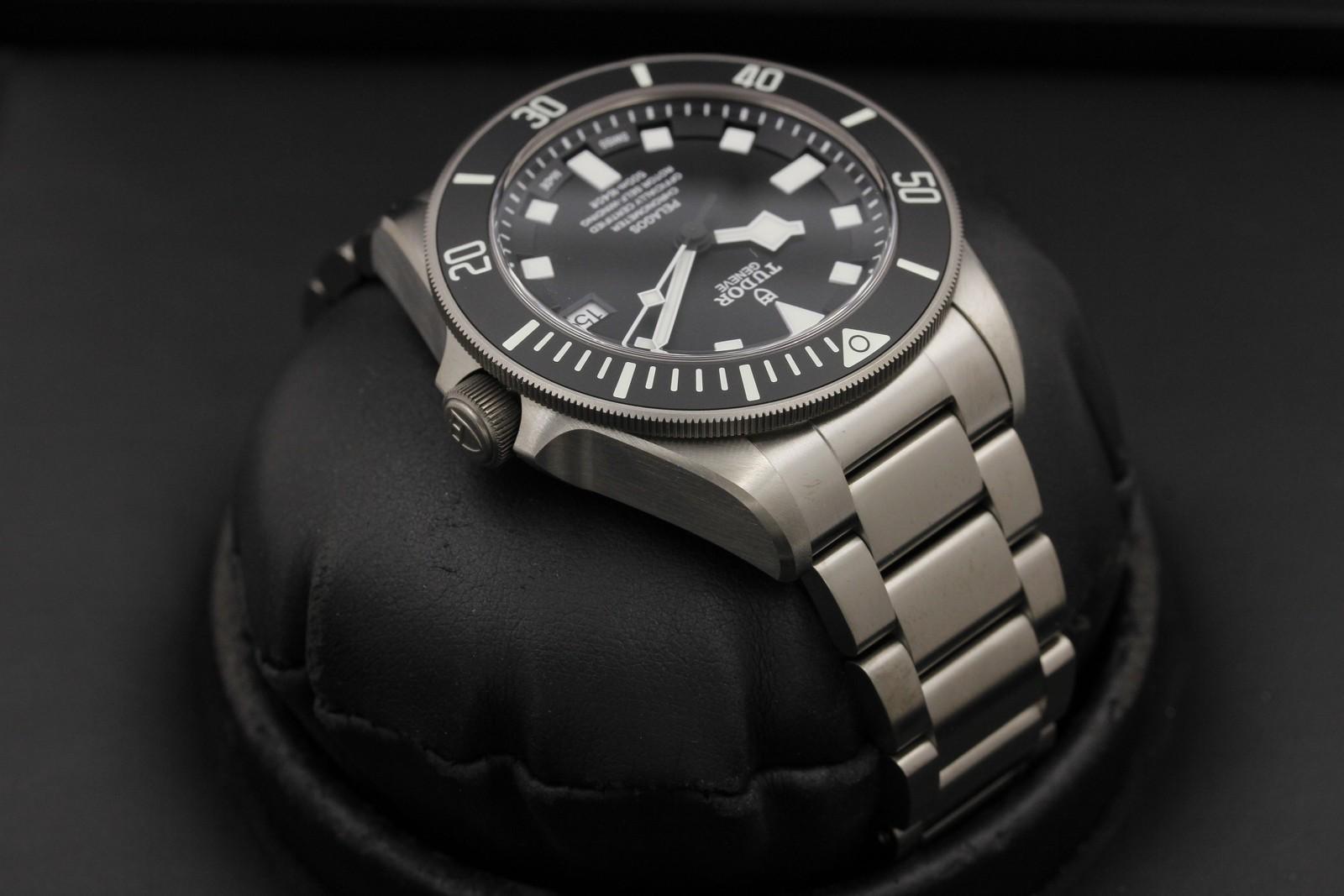 Watch Image 4