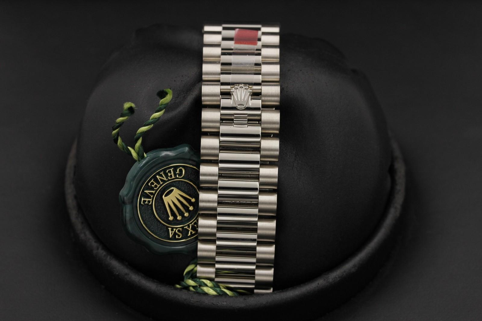 Watch Image 7