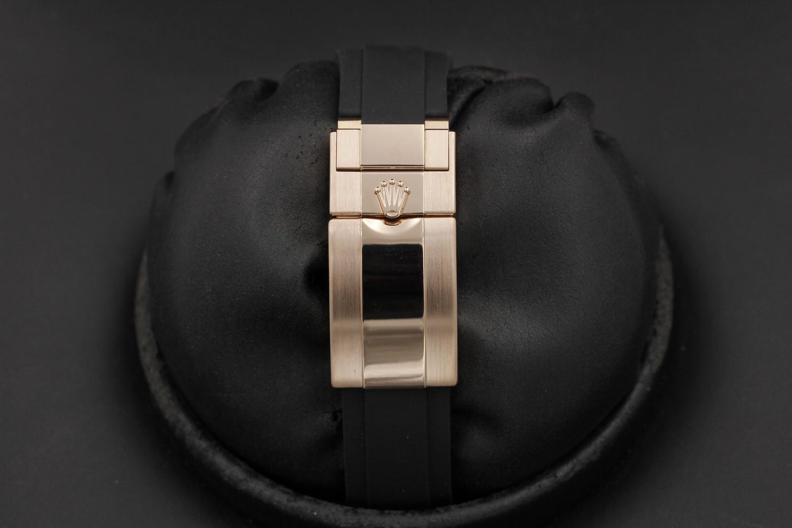 Watch Image 7