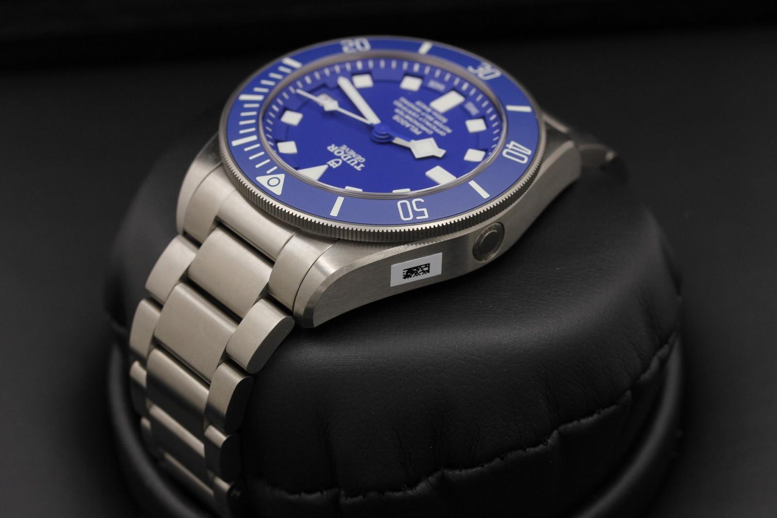 Watch Image 5
