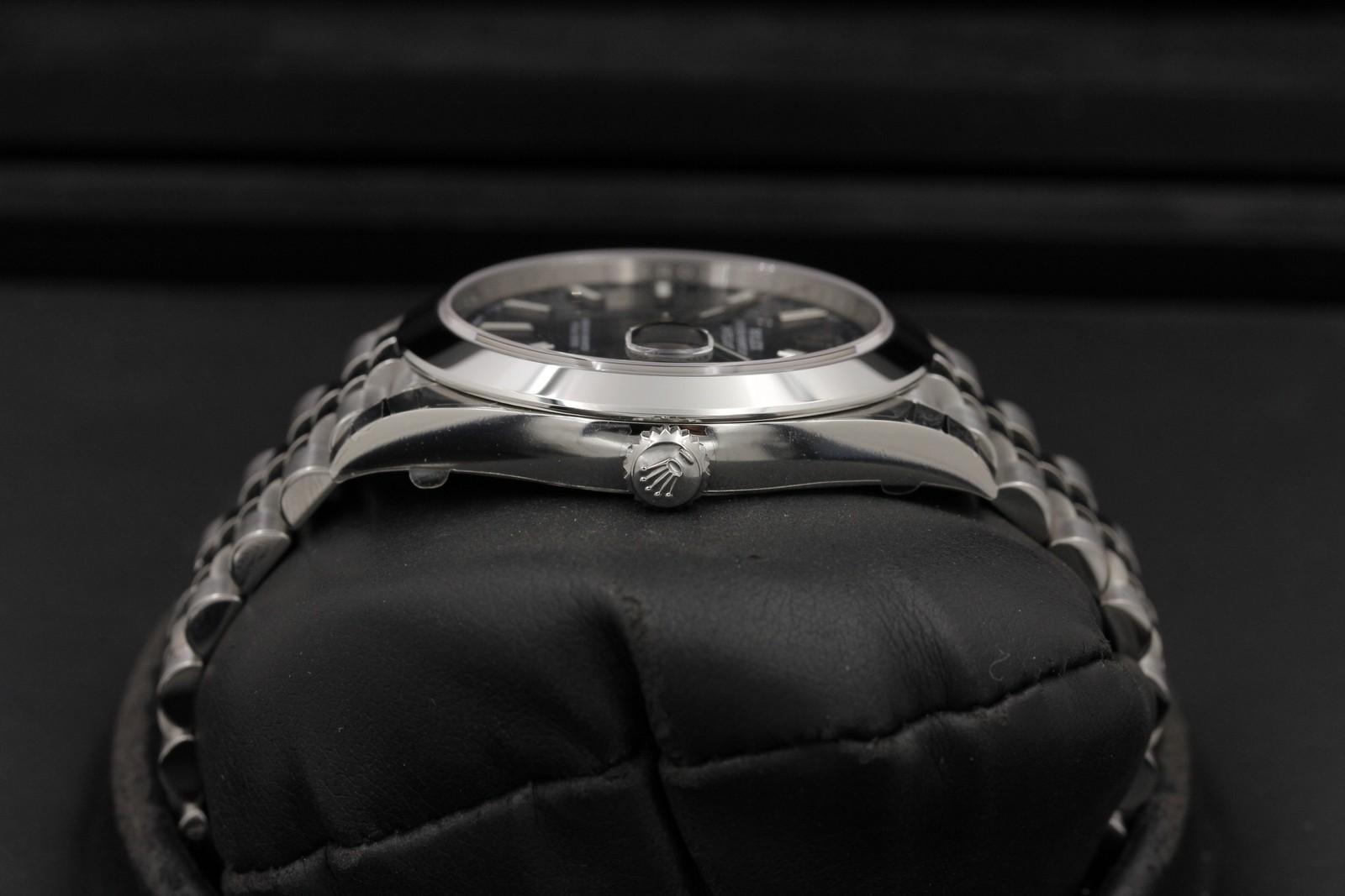 Watch Image 3