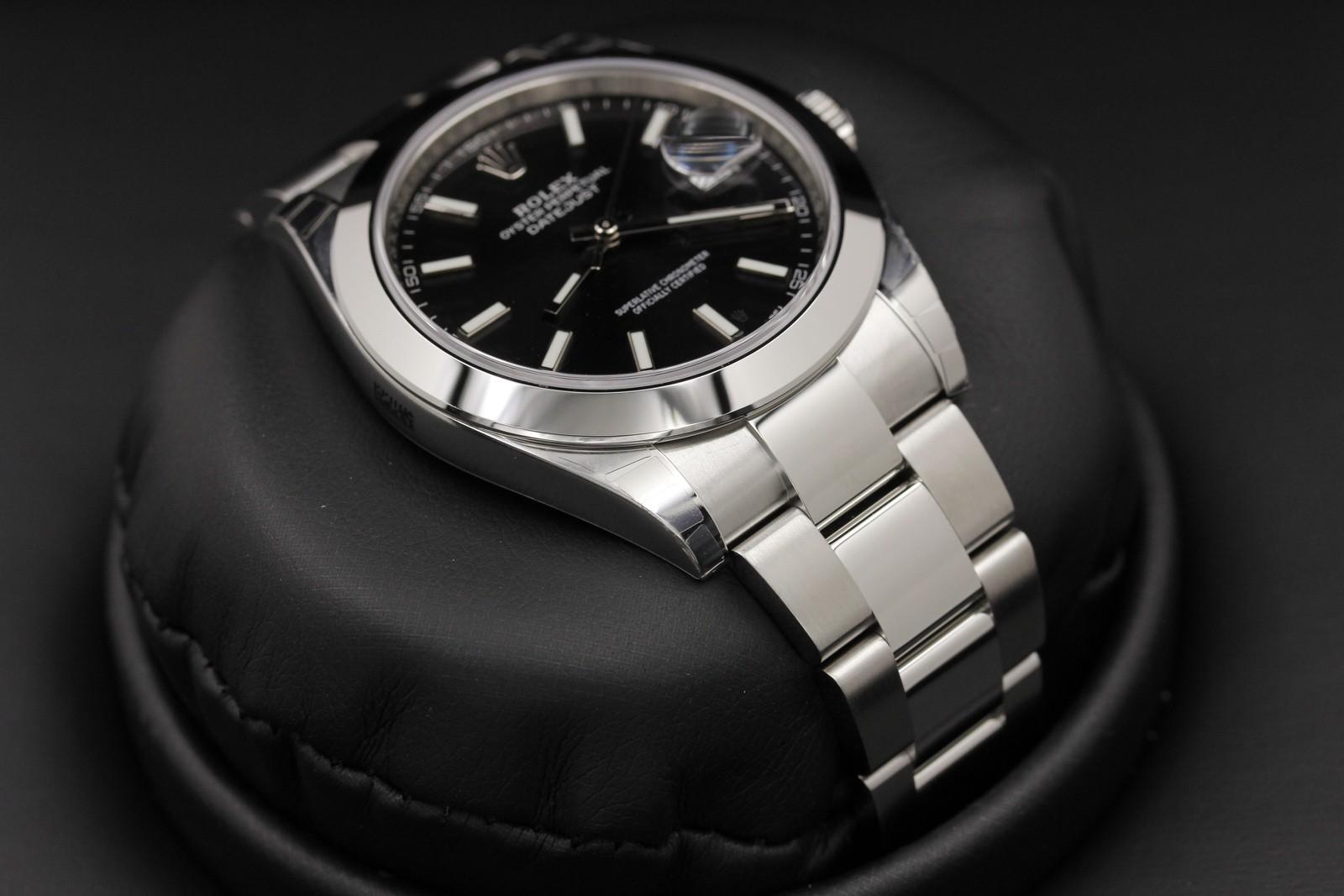 Watch Image 6