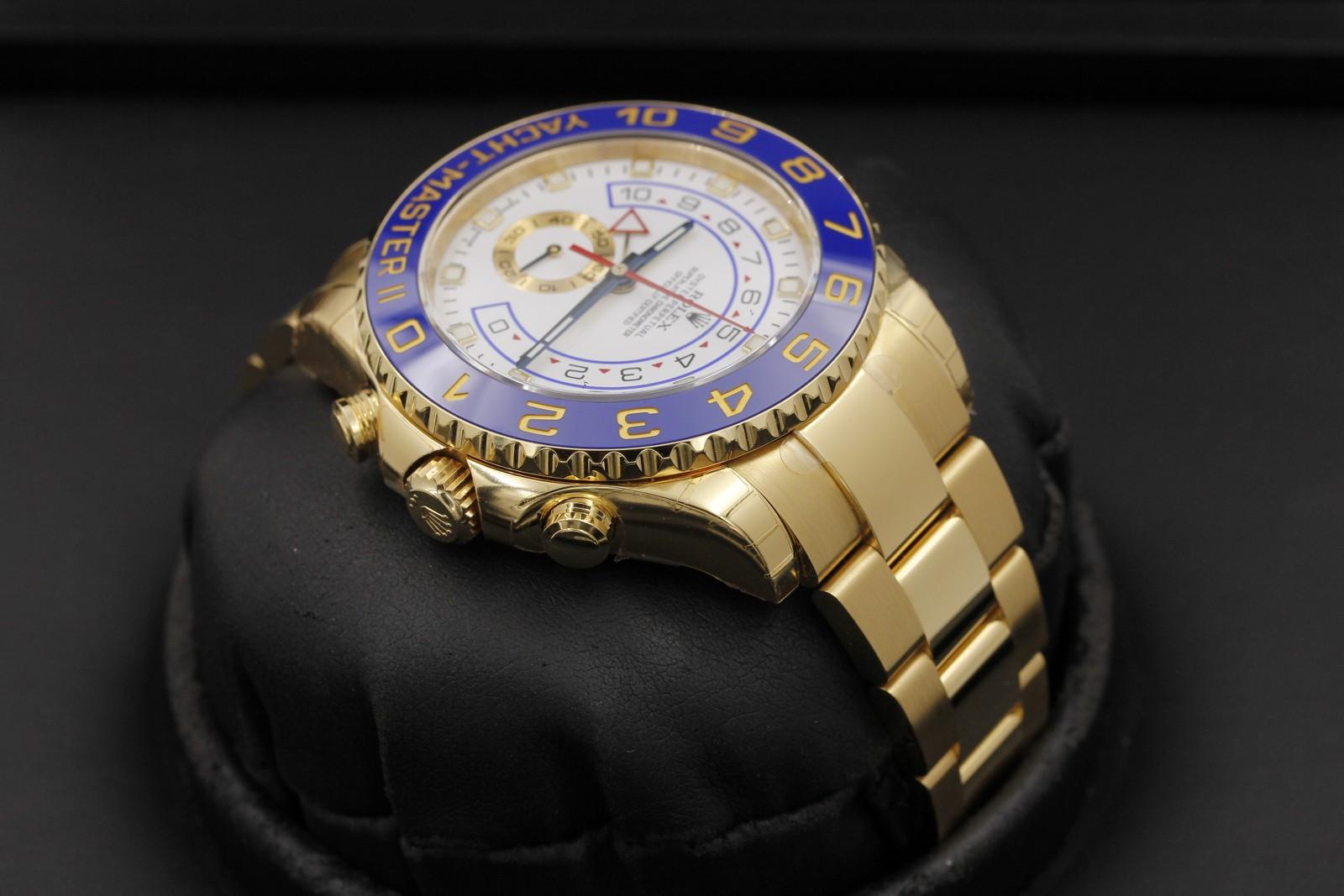 Watch Image 4