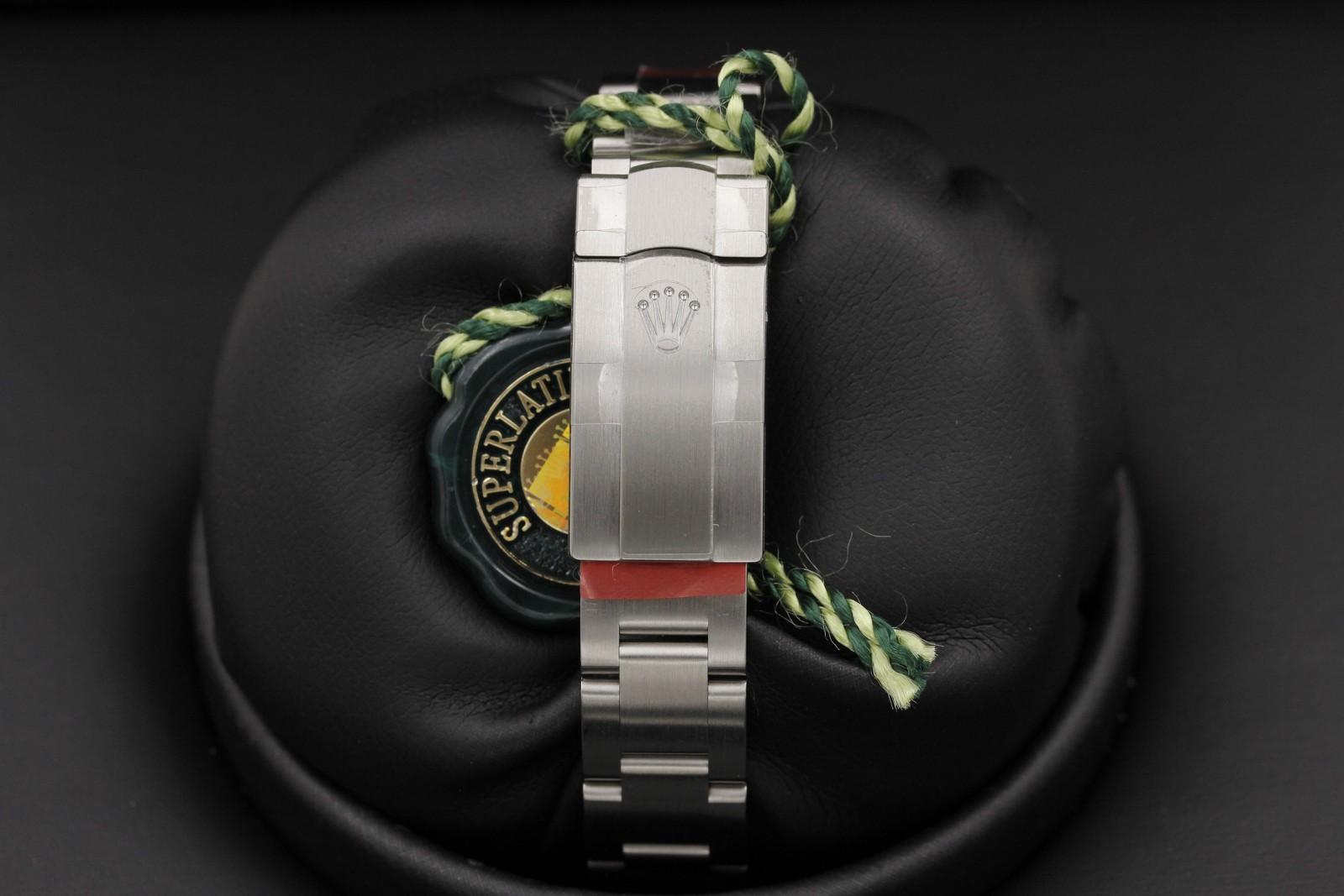 Watch Image 7