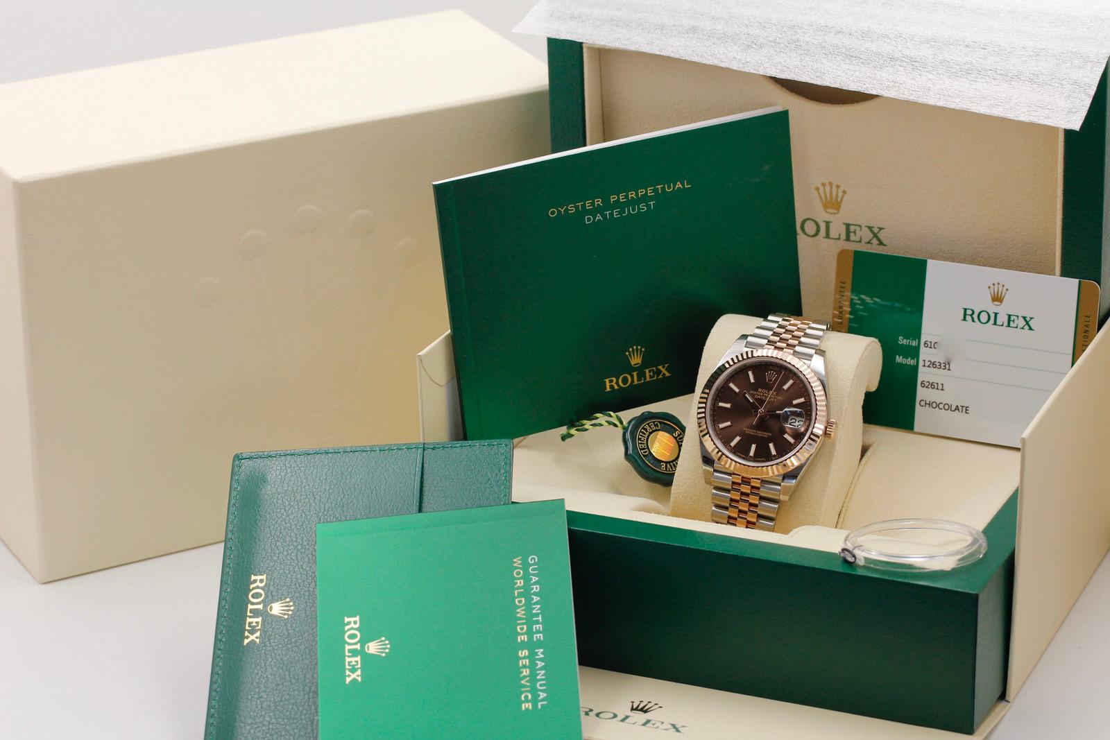 Watch Image 11
