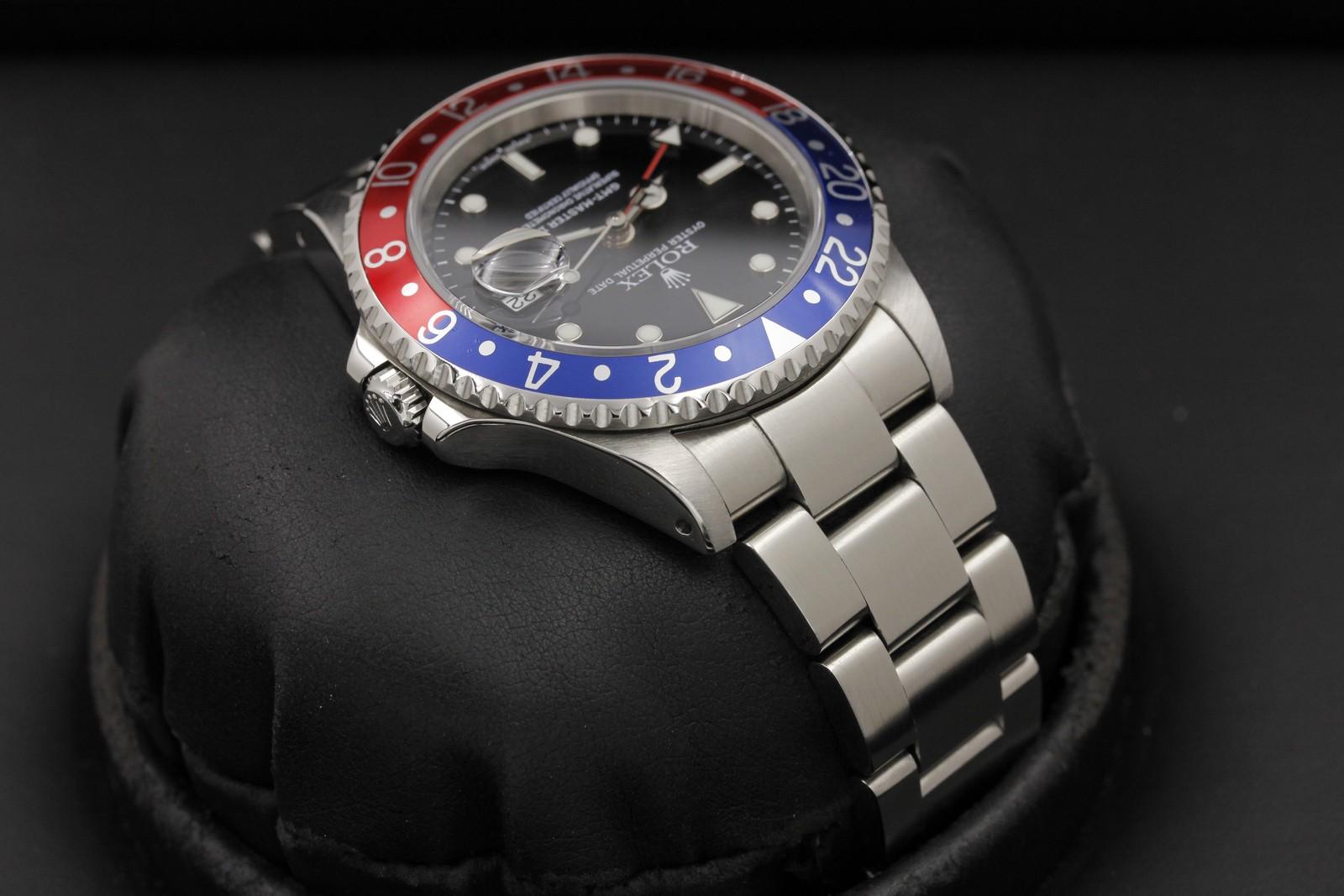 Watch Image 4
