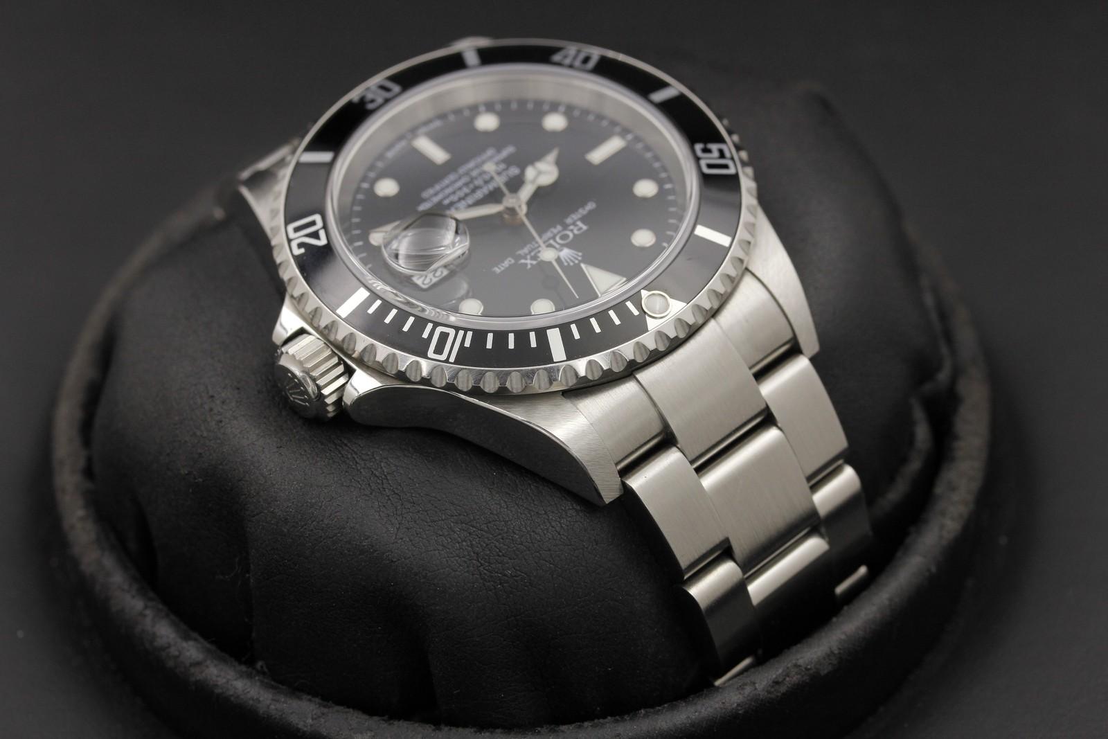 Watch Image 4
