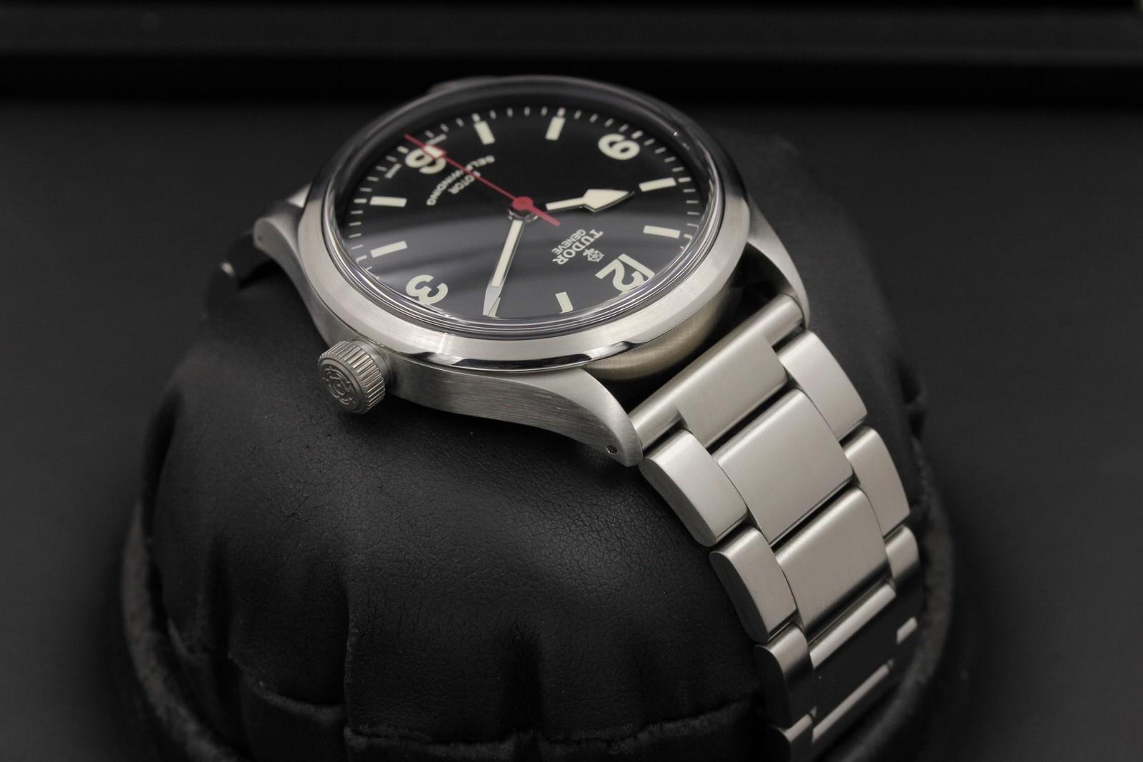 Watch Image 4