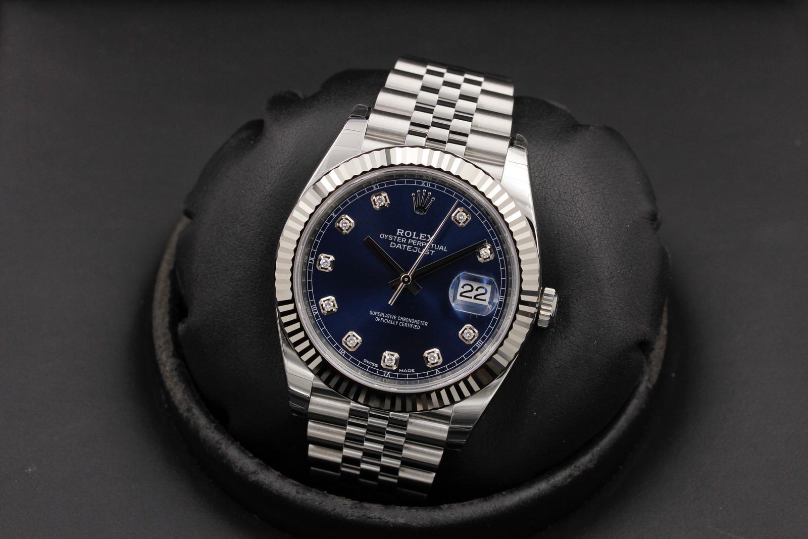 Watch Image 8