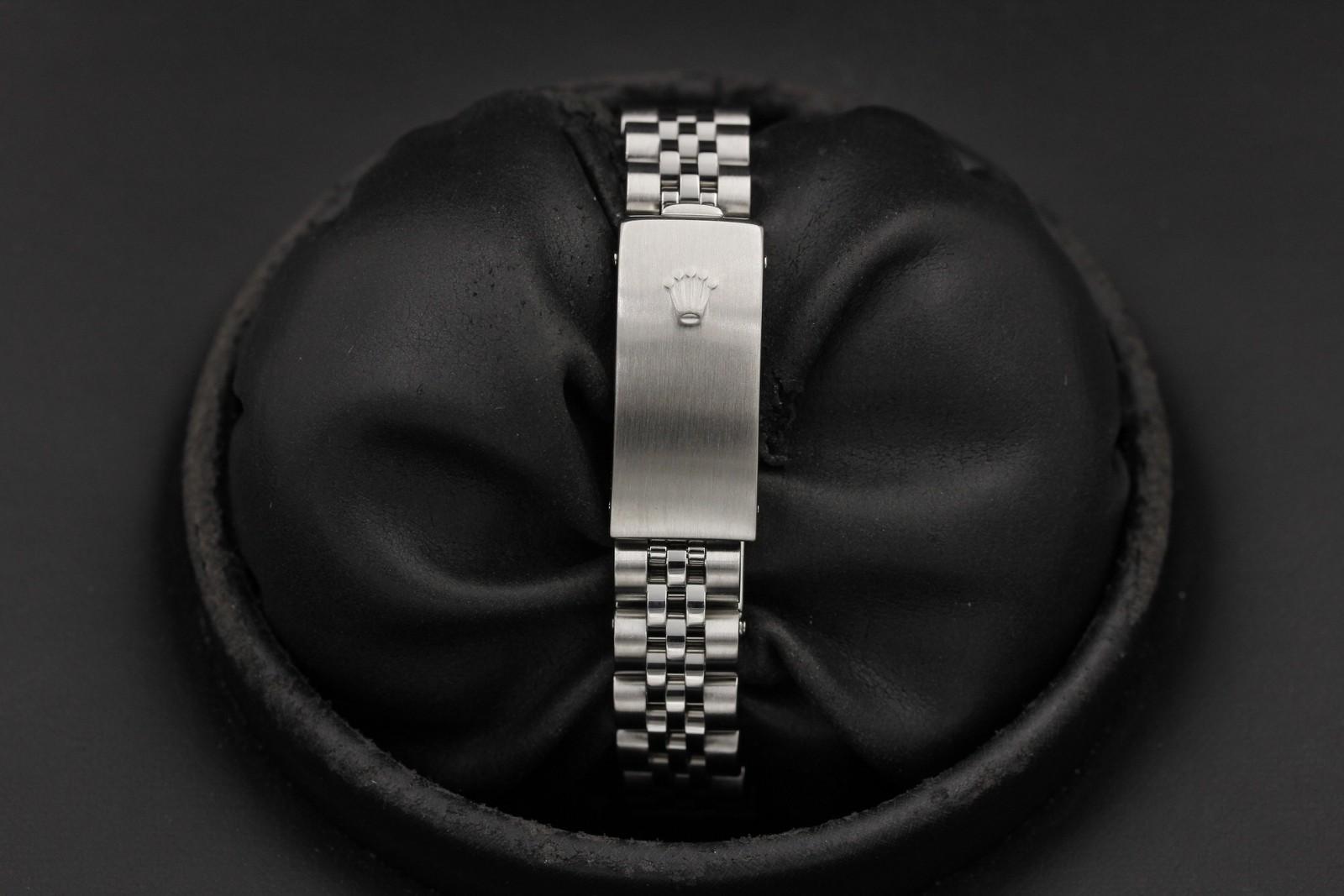 Watch Image 7