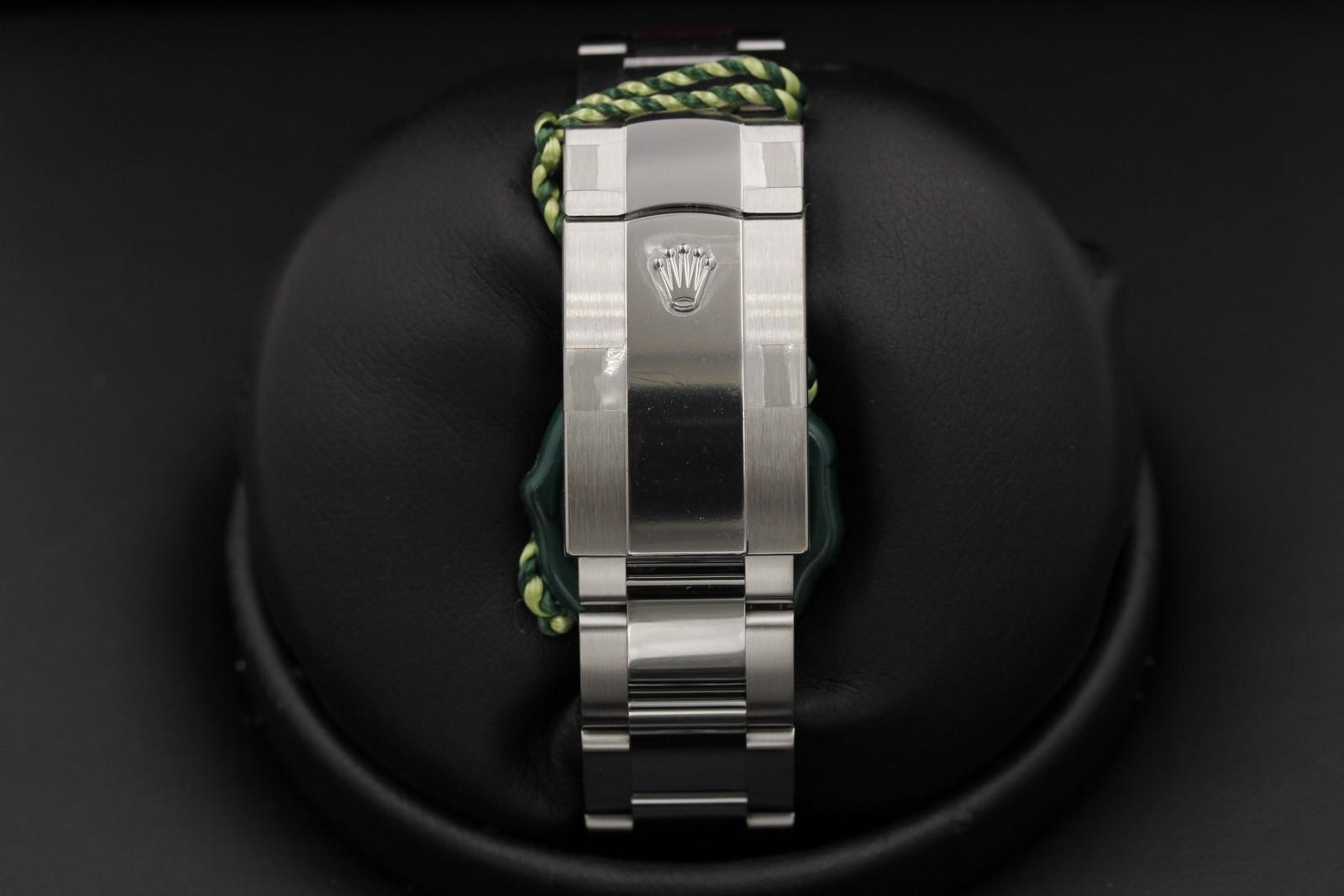 Watch Image 7
