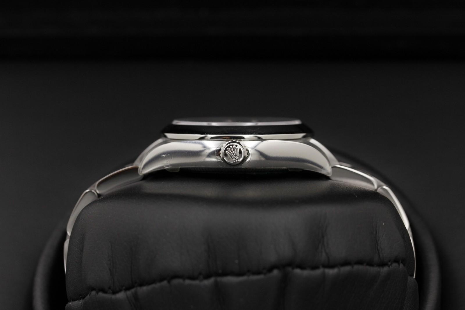 Watch Image 3