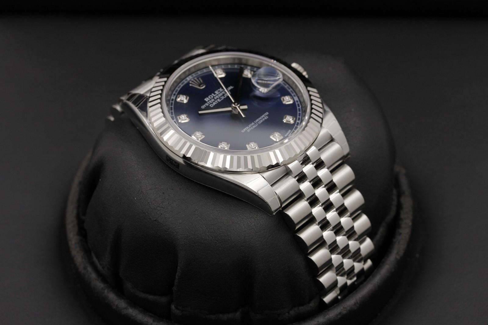 Watch Image 6