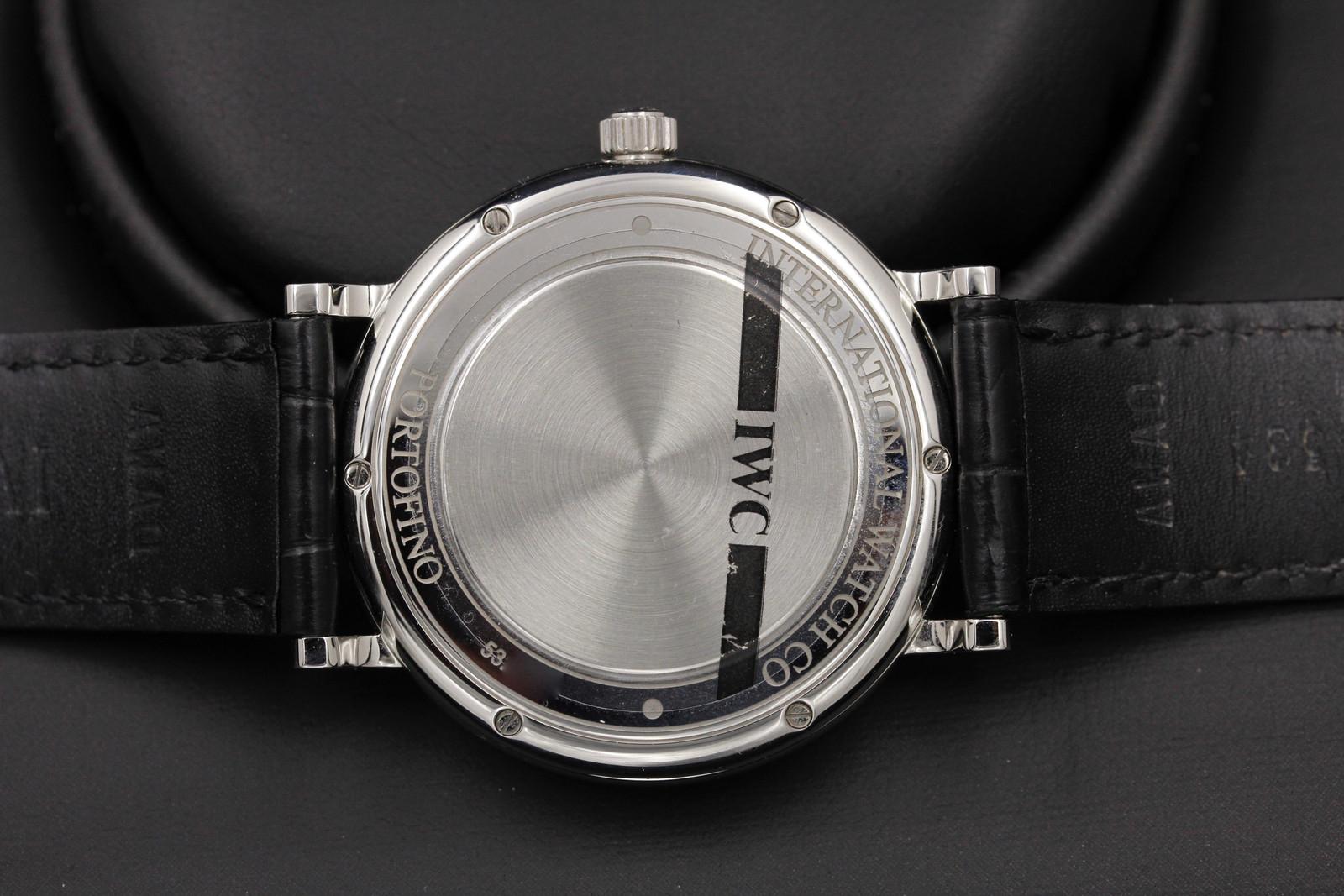Watch Image 10
