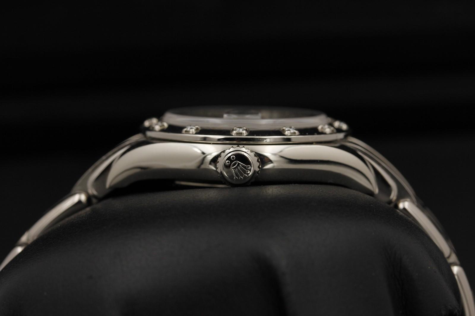 Watch Image 3