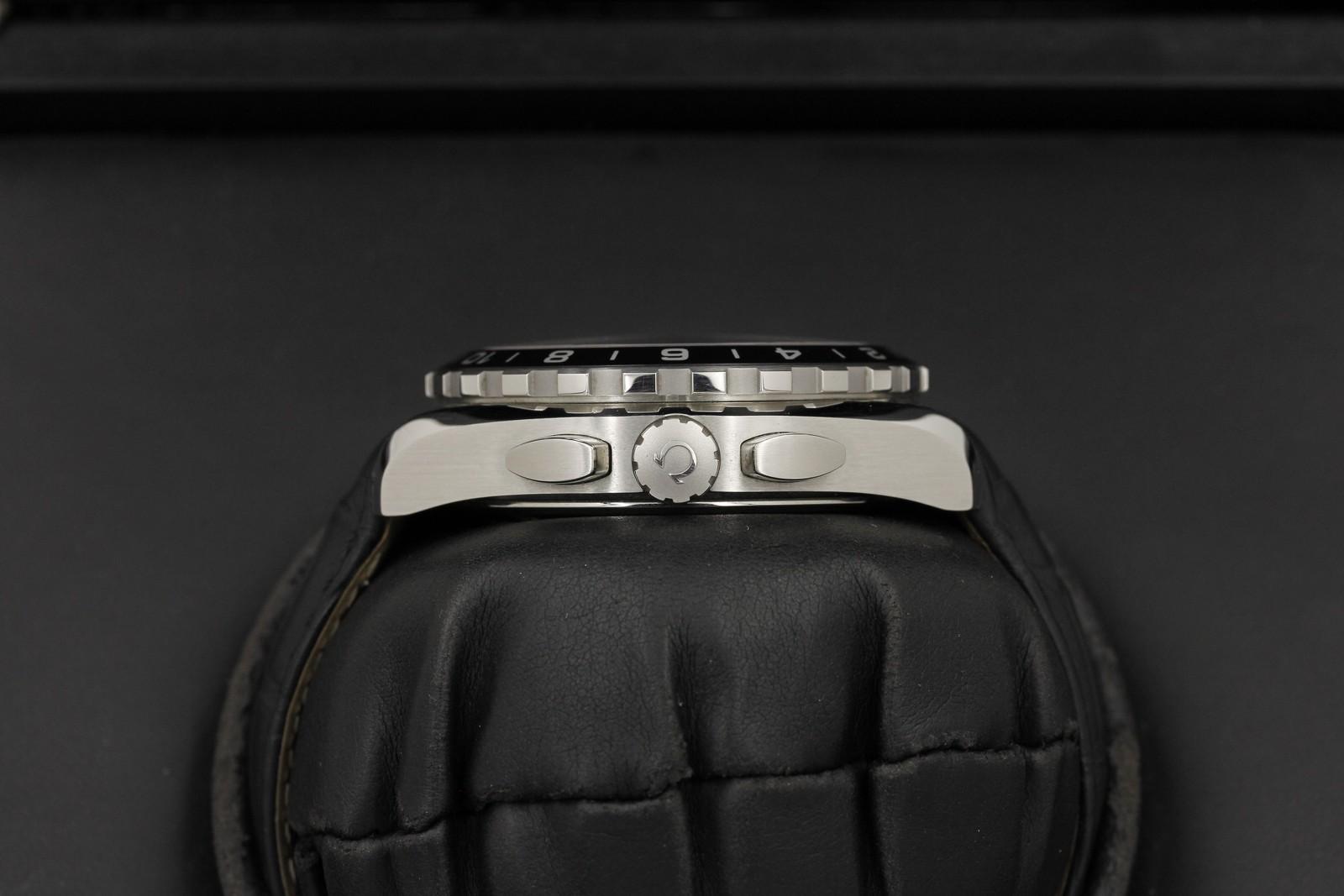 Watch Image 3