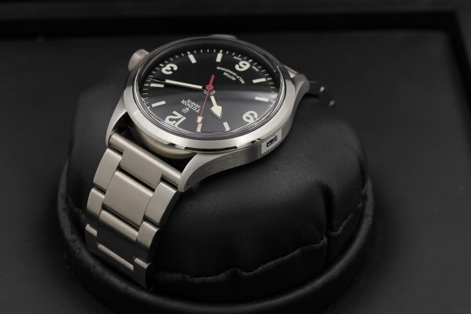 Watch Image 5