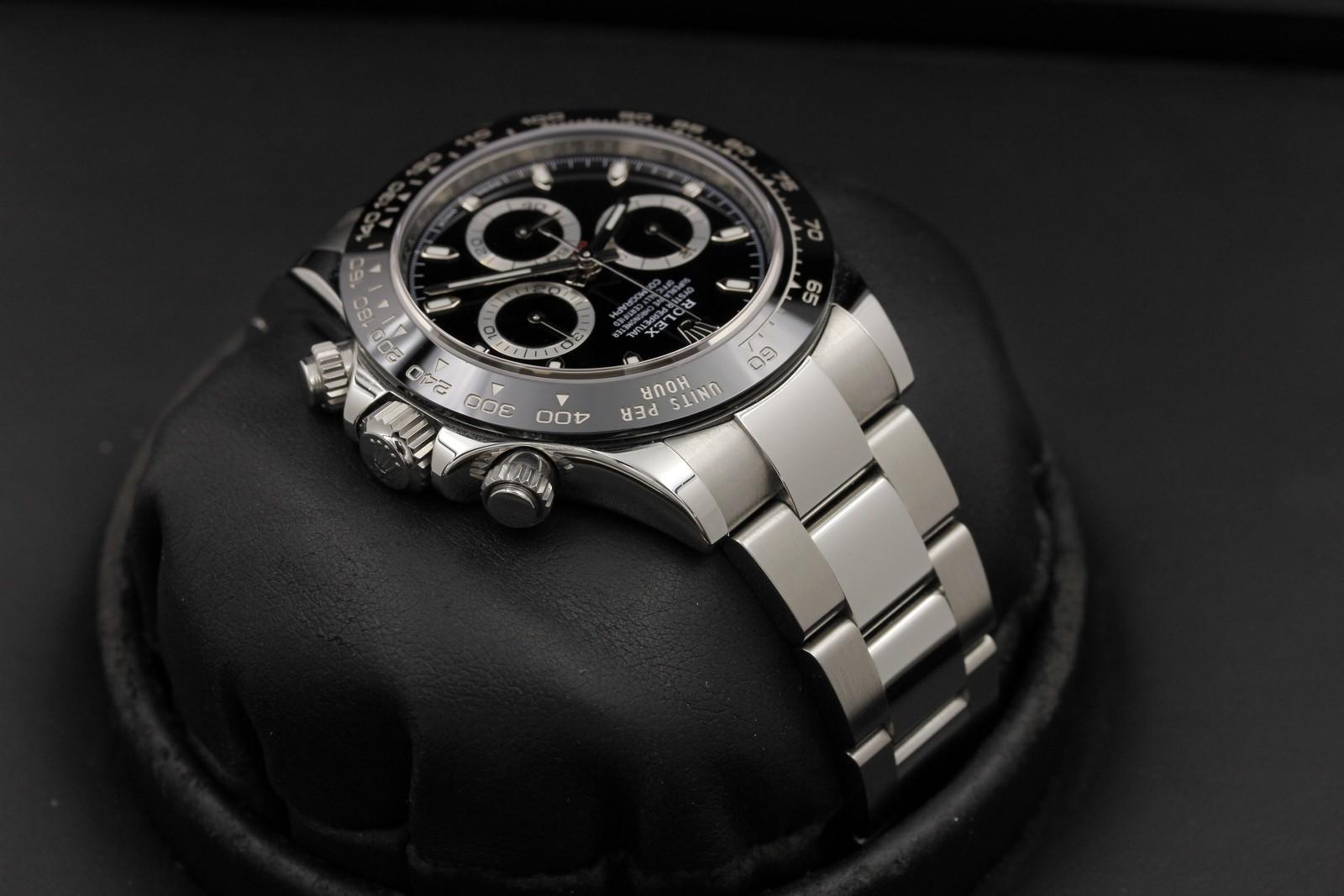 Watch Image 4