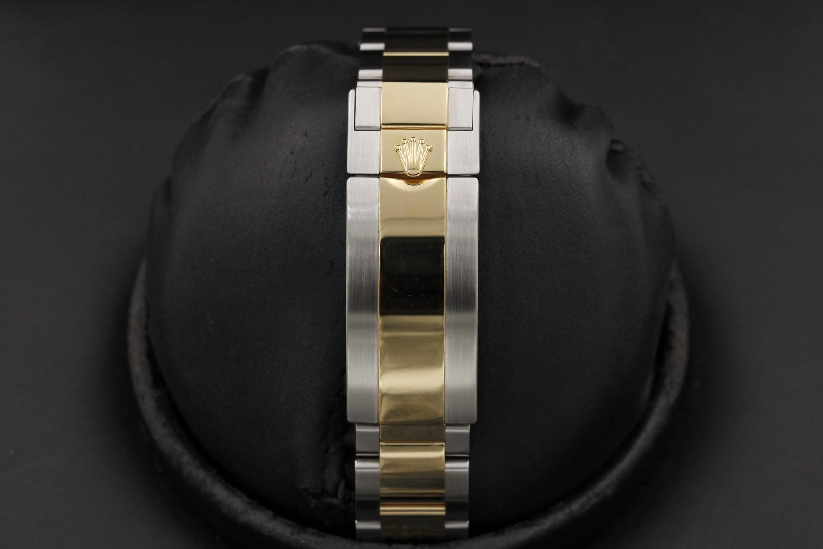 Watch Image 7