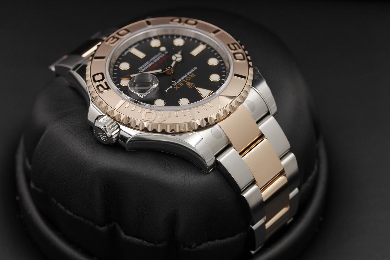 Watch Image 4