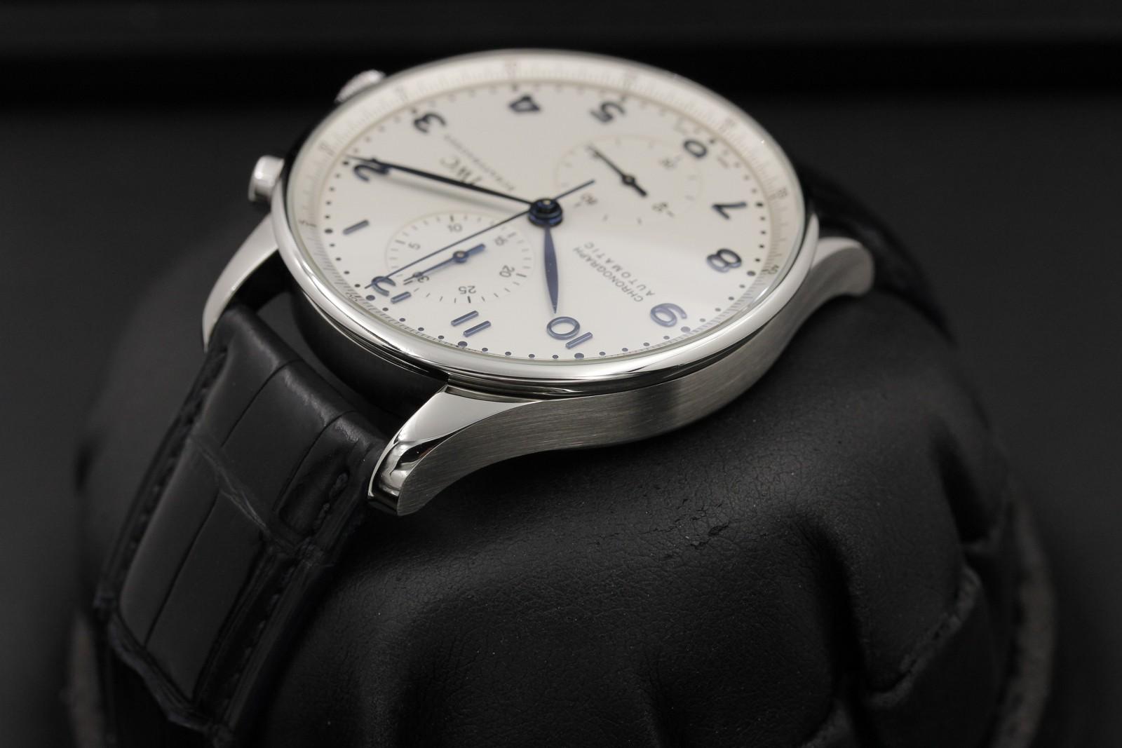 Watch Image 5