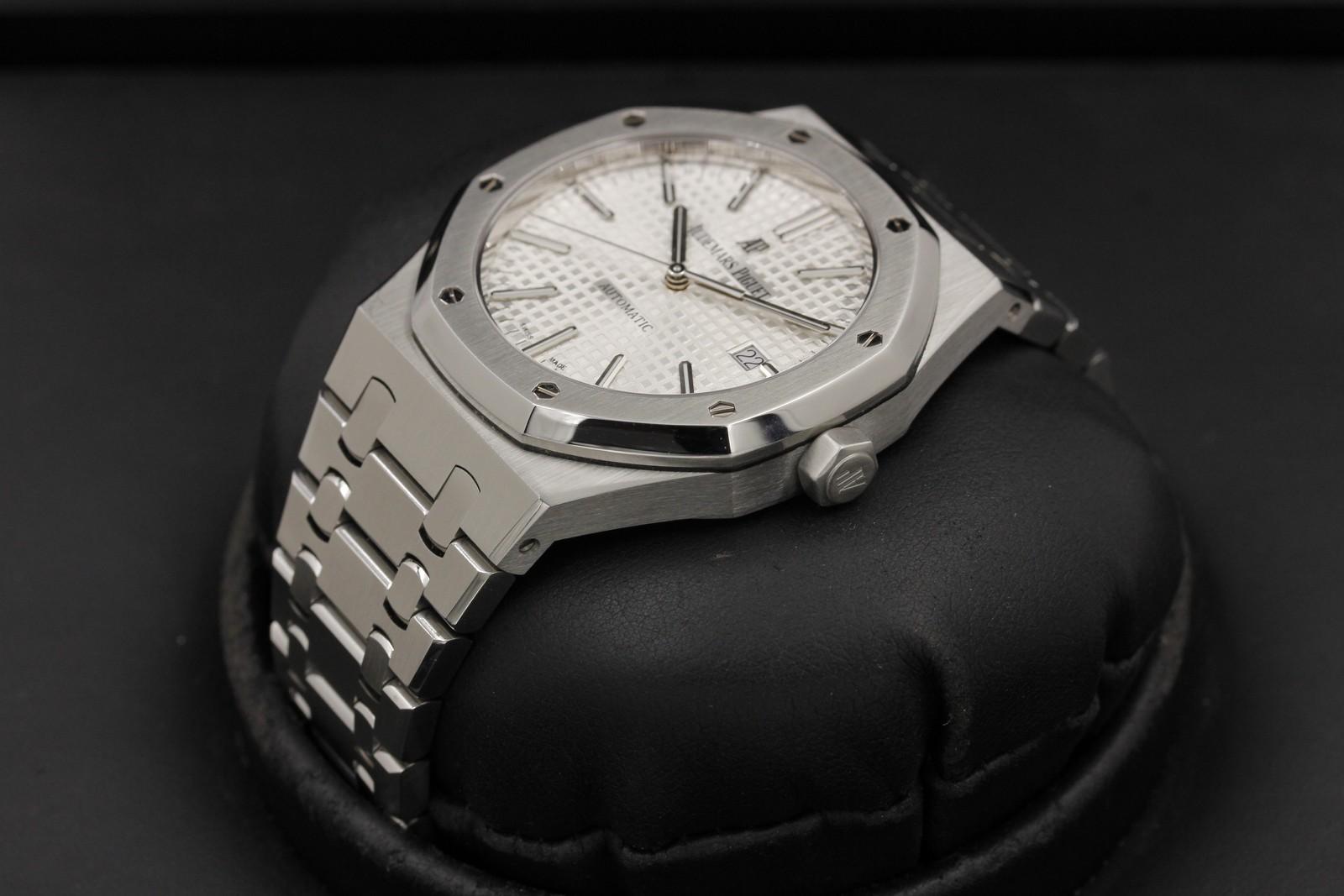 Watch Image 2