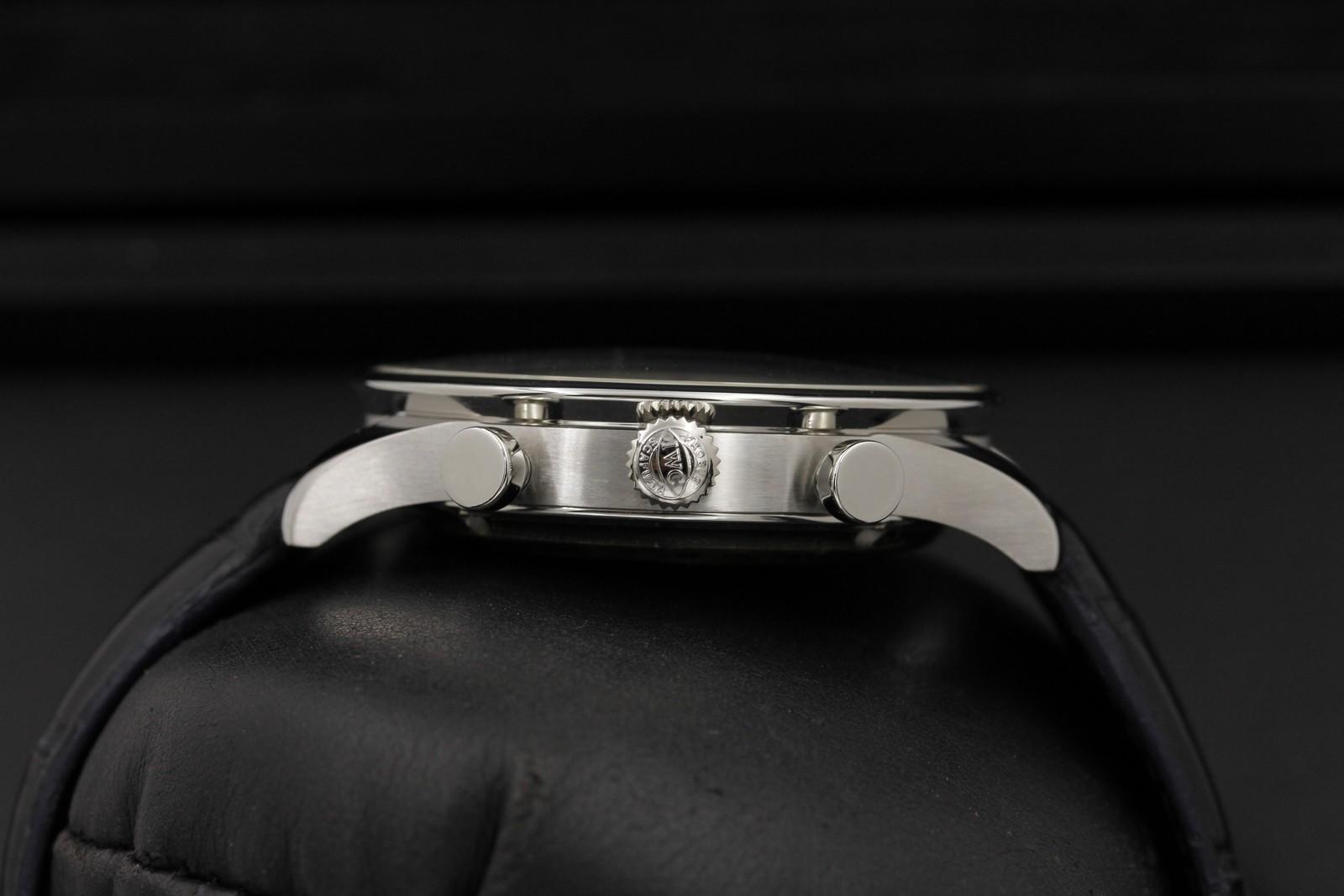 Watch Image 3