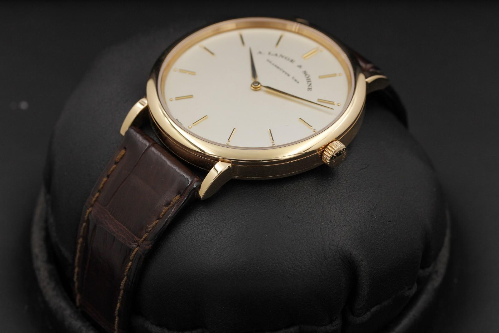 Watch Image 2
