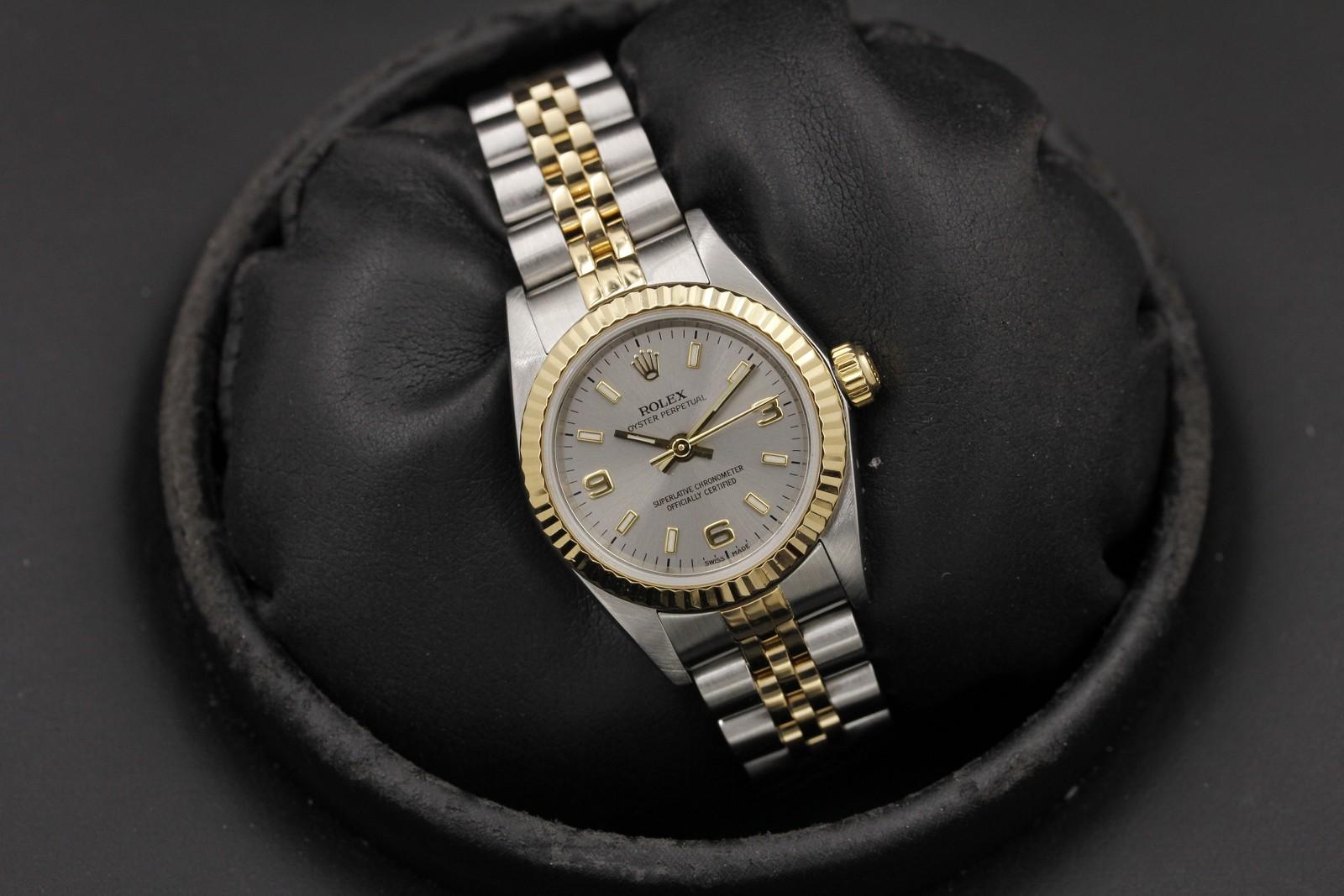 Watch Image 9