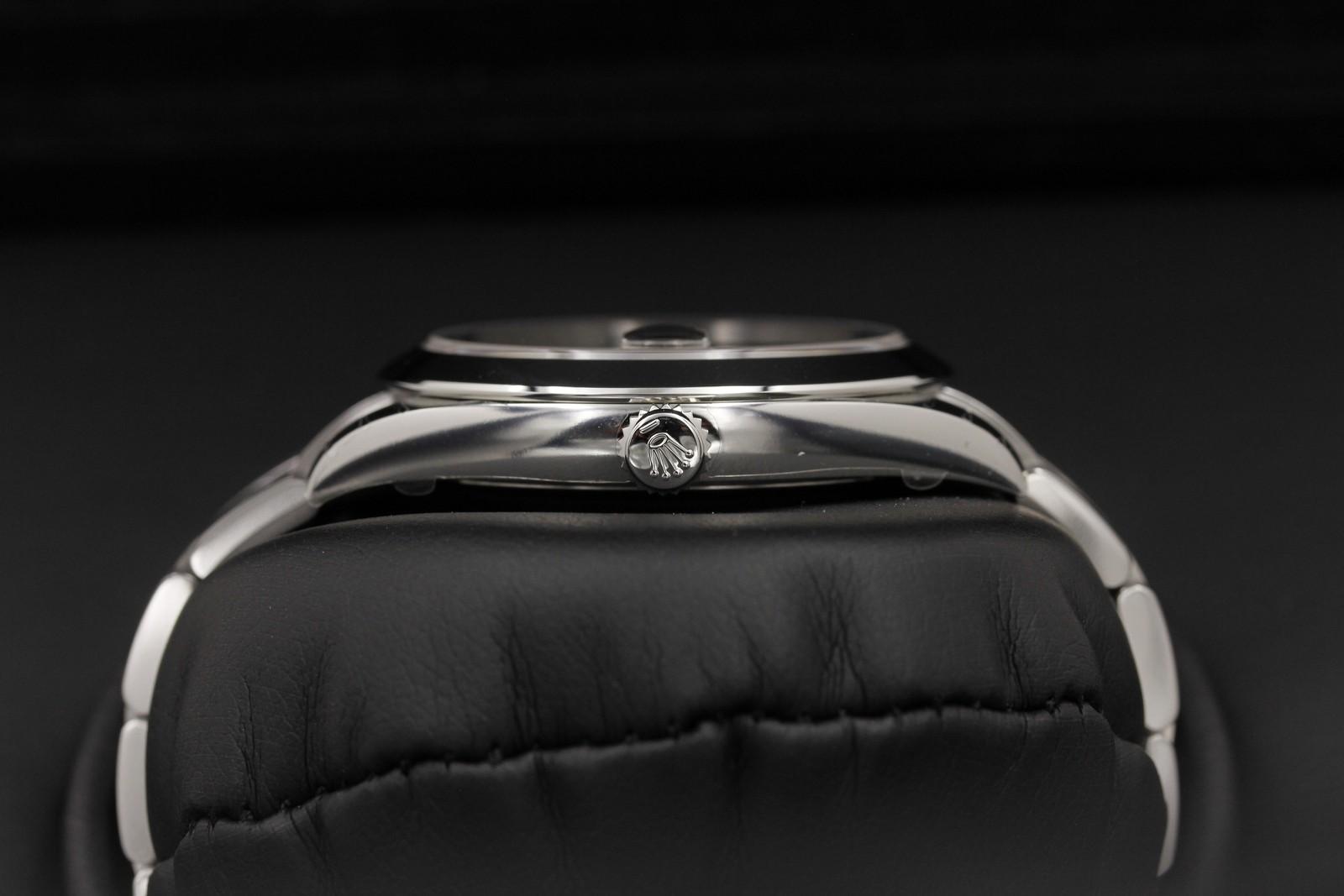 Watch Image 3