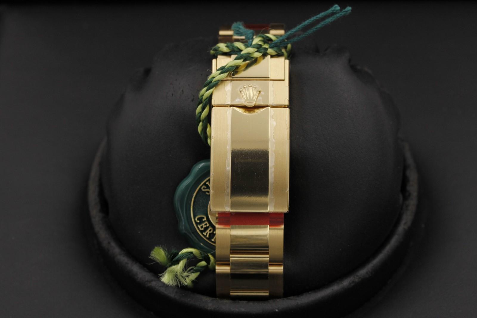 Watch Image 7