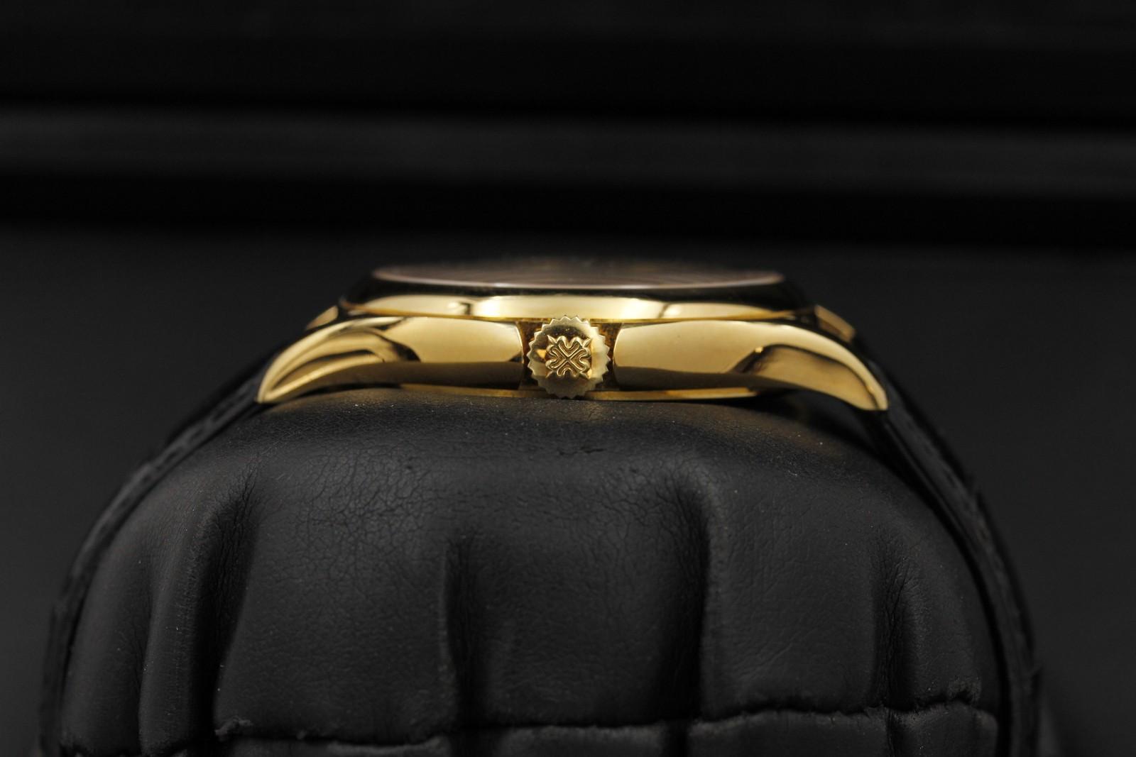 Watch Image 3